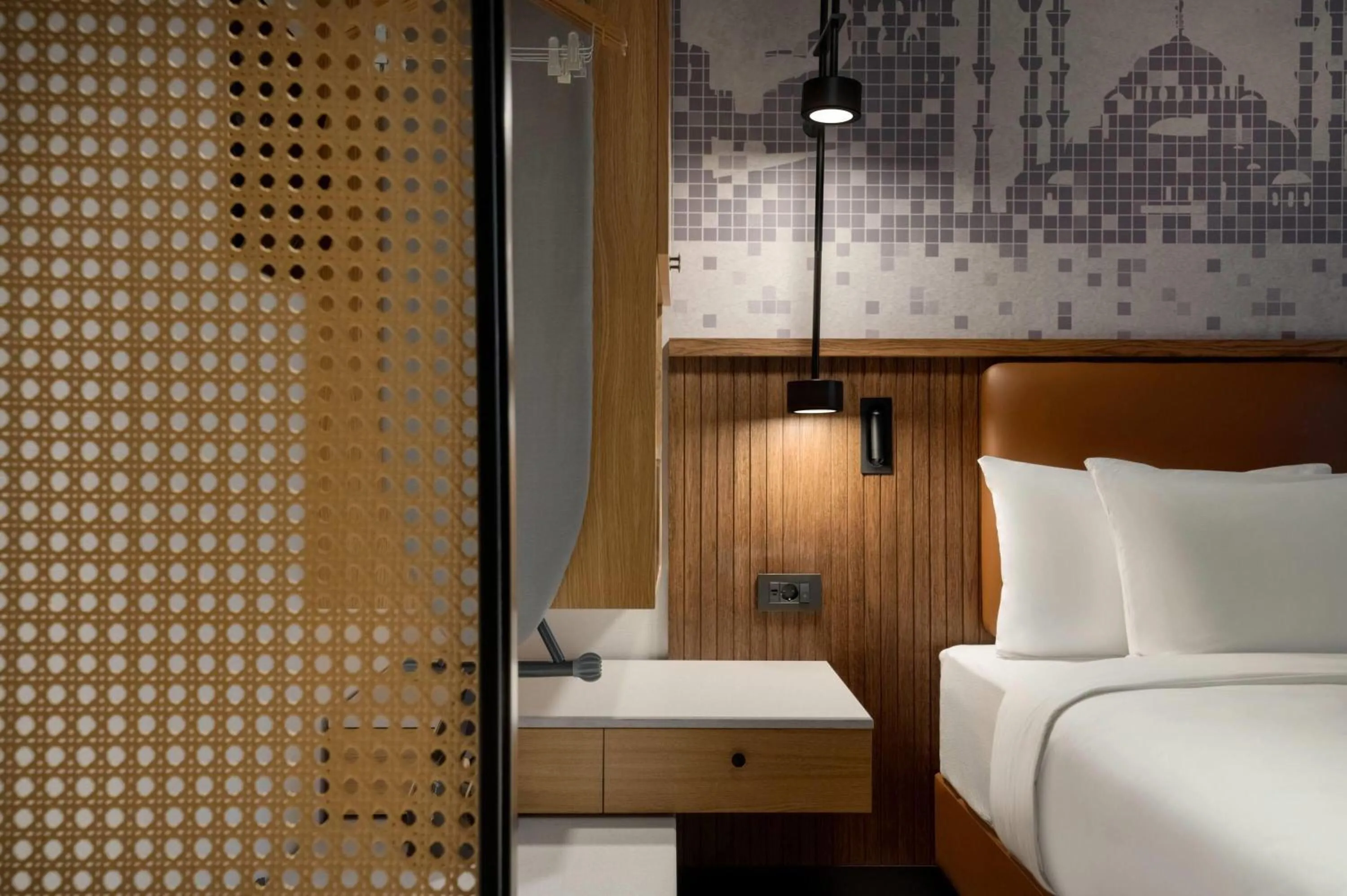 Photo of the whole room, Bed in Tryp by Wyndham Istanbul Beyoglu