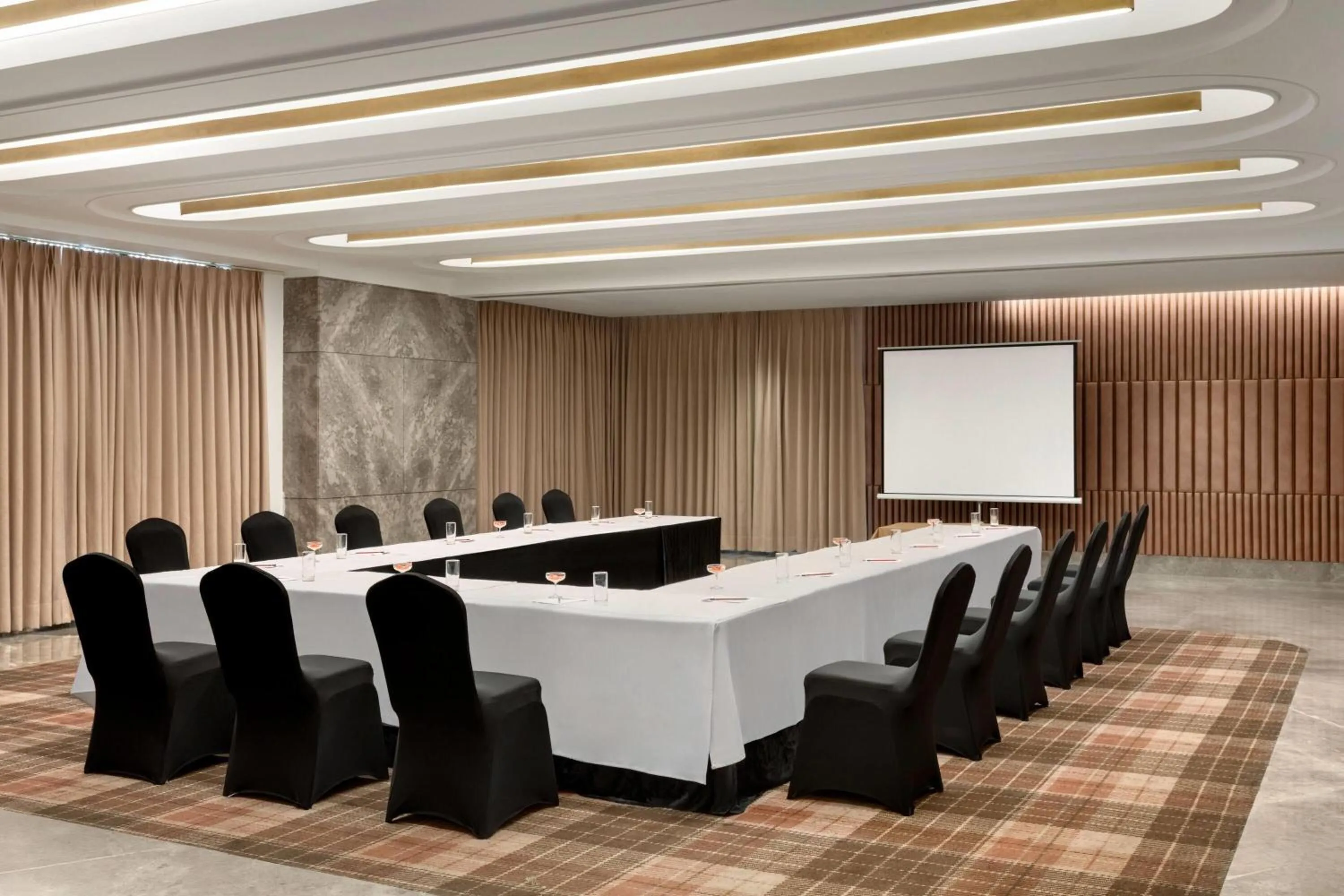 Meeting/conference room in Ramada Encore by Wyndham Ambala GT Road