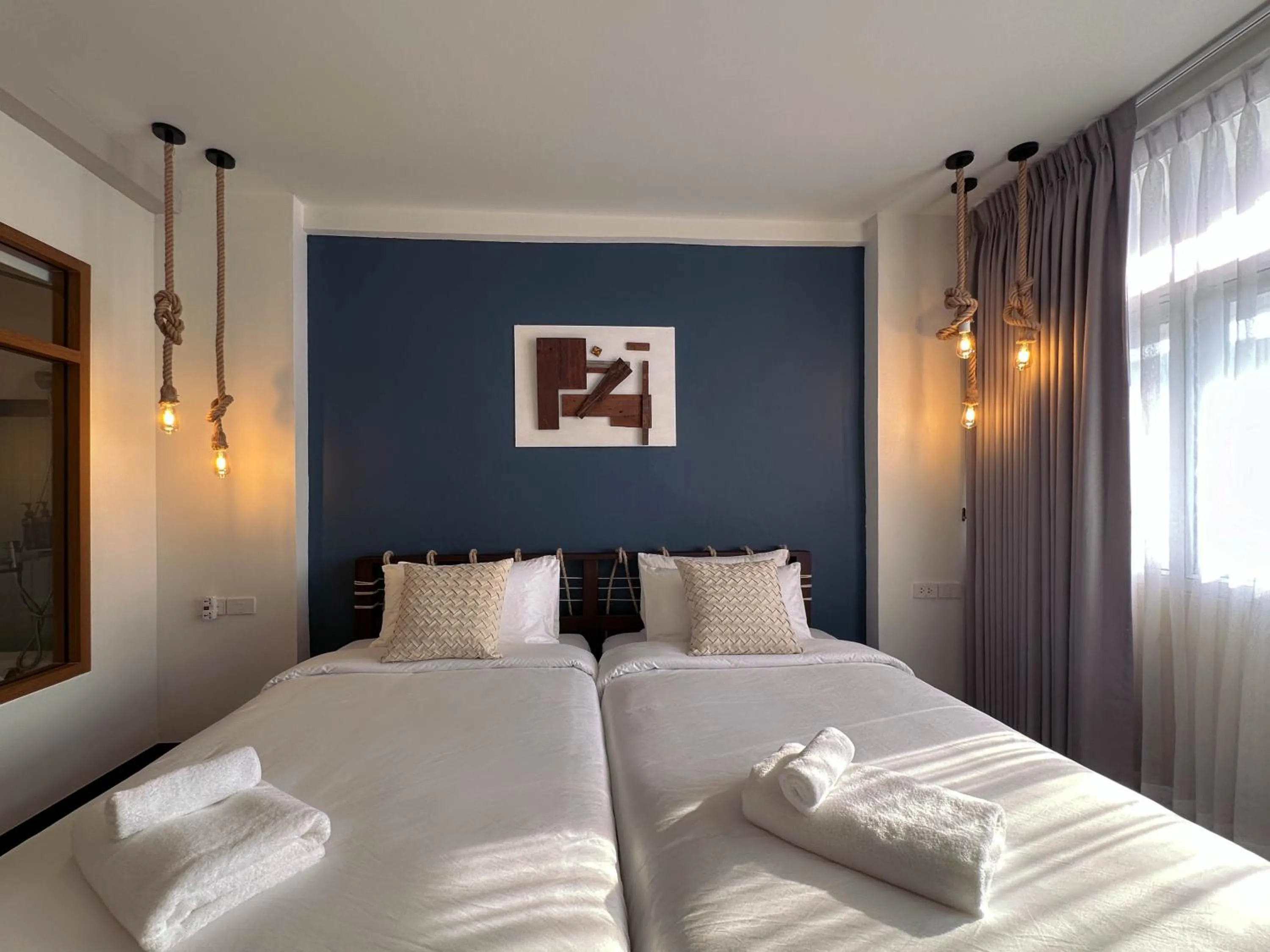 Deluxe Double or Twin Room with Bath Tub in Belivin'98 Sense of Pier Sathorn Residence