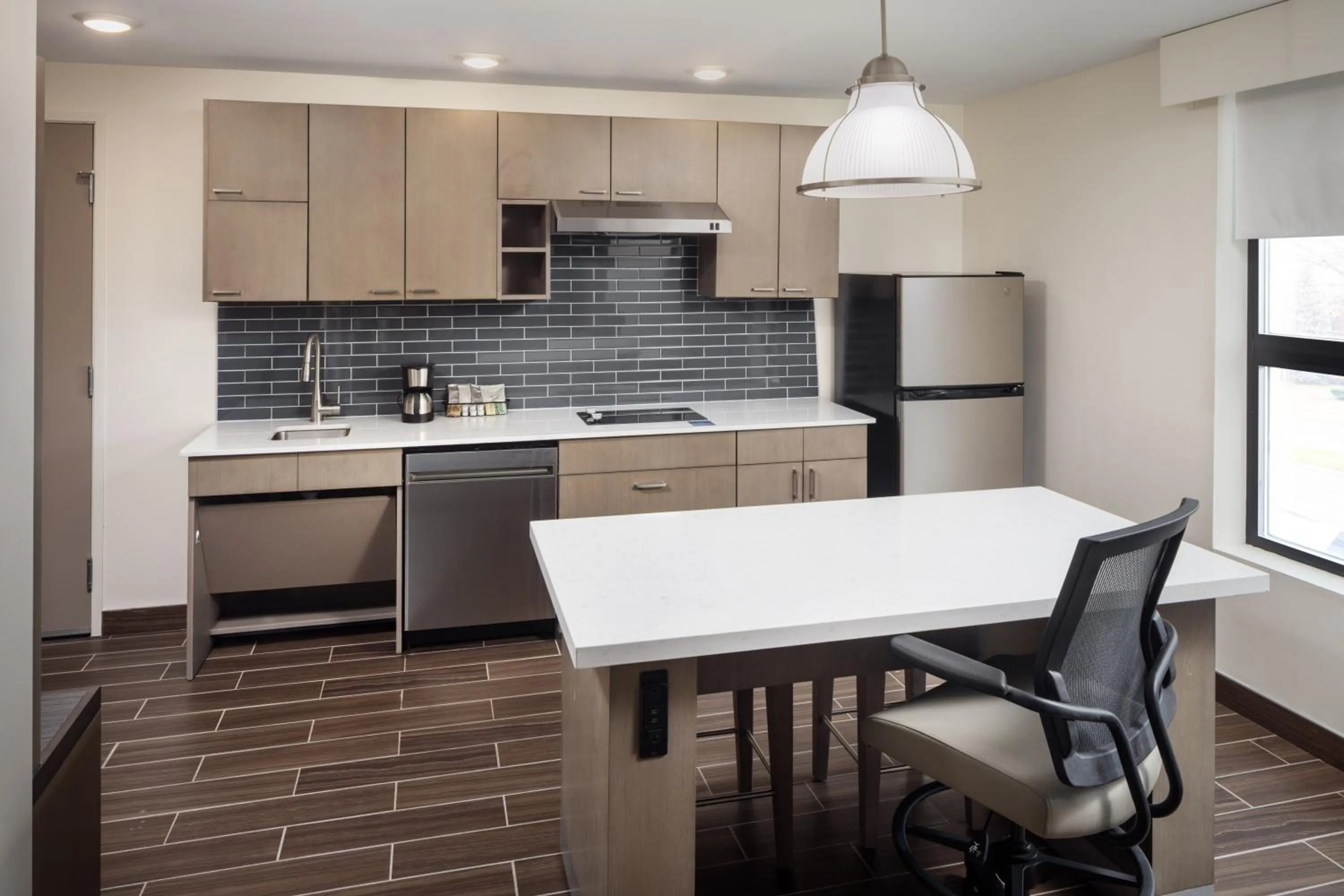 Kitchen or kitchenette in Hyatt House Royal Oak / Birmingham