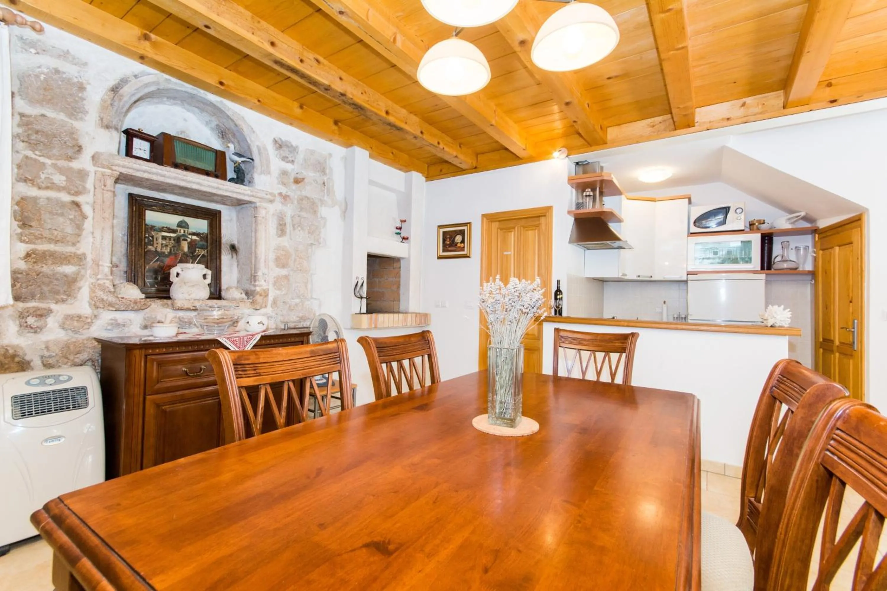 Kitchen or kitchenette in Foteza Apartments