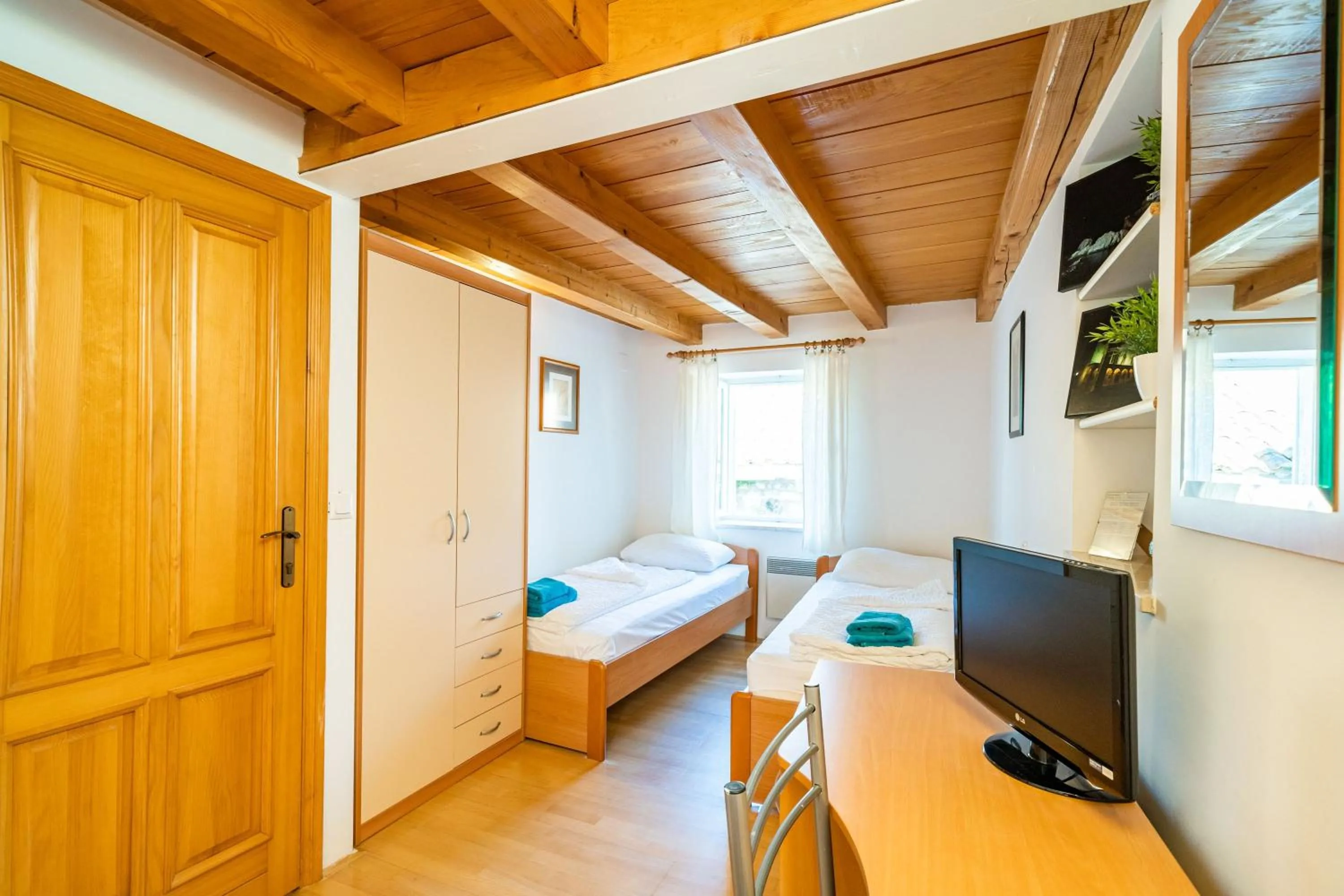 Photo of the whole room, Bed in Foteza Apartments