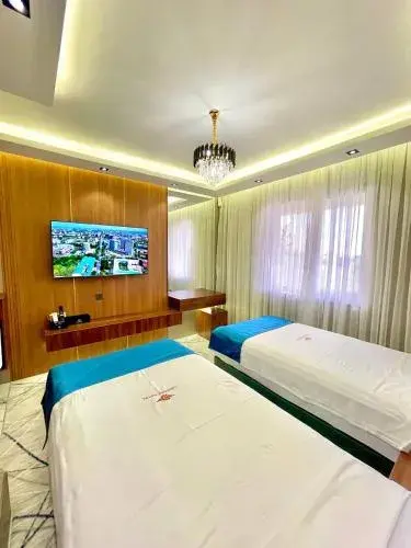 Deluxe Junior Suite - single occupancy in LakeSide Hotel by EDEN Group Deluxe Junior Suite - single occupancy in LakeSide Hotel by EDEN Group
