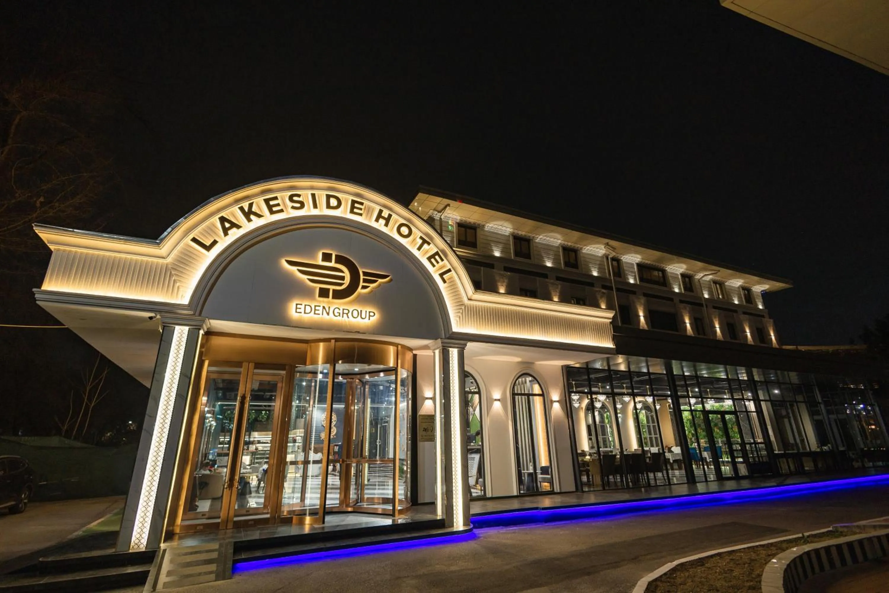 LakeSide Hotel by EDEN Group