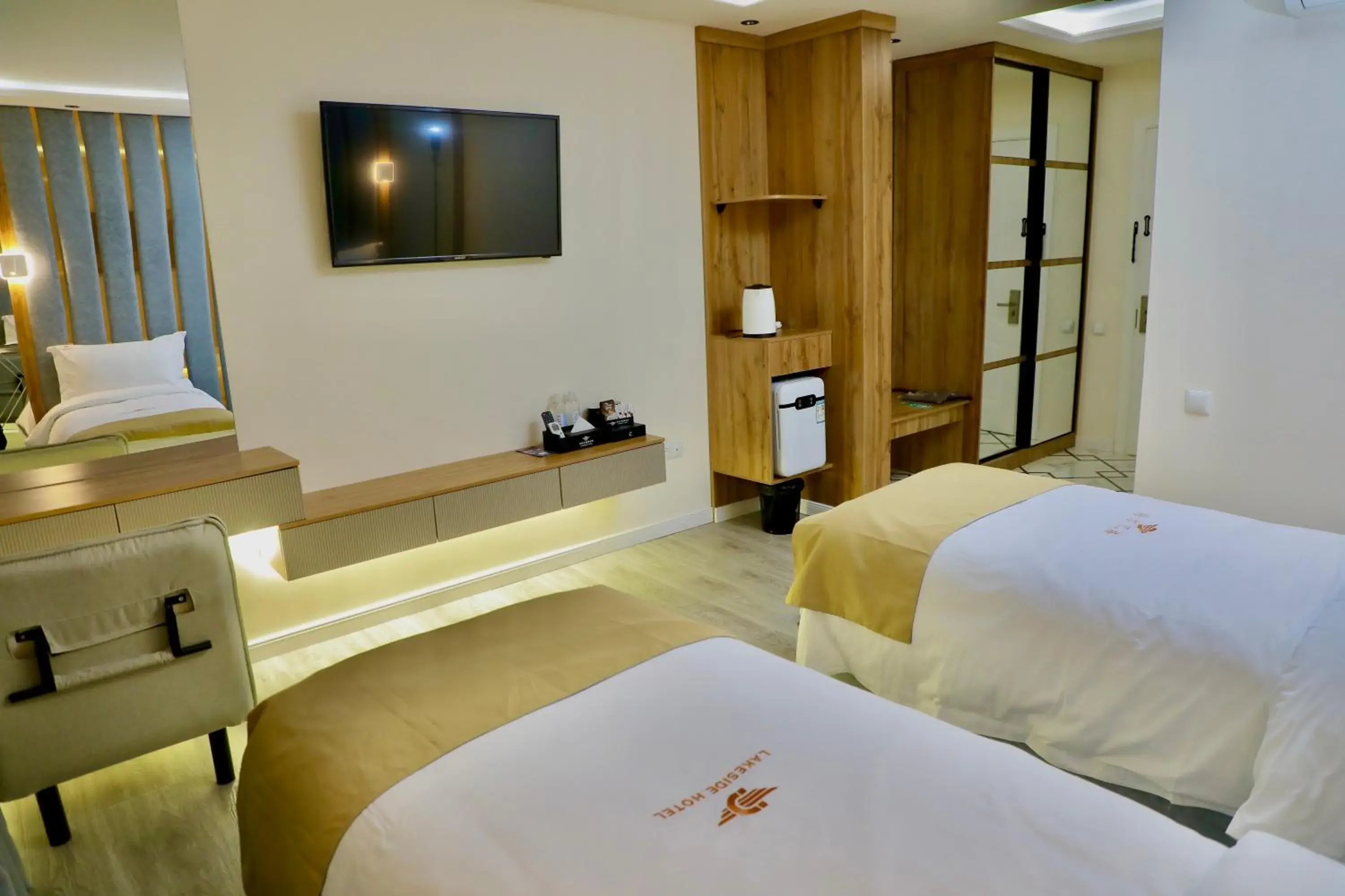 Twin Room - single occupancy in LakeSide Hotel by EDEN Group Twin Room - single occupancy in LakeSide Hotel by EDEN Group