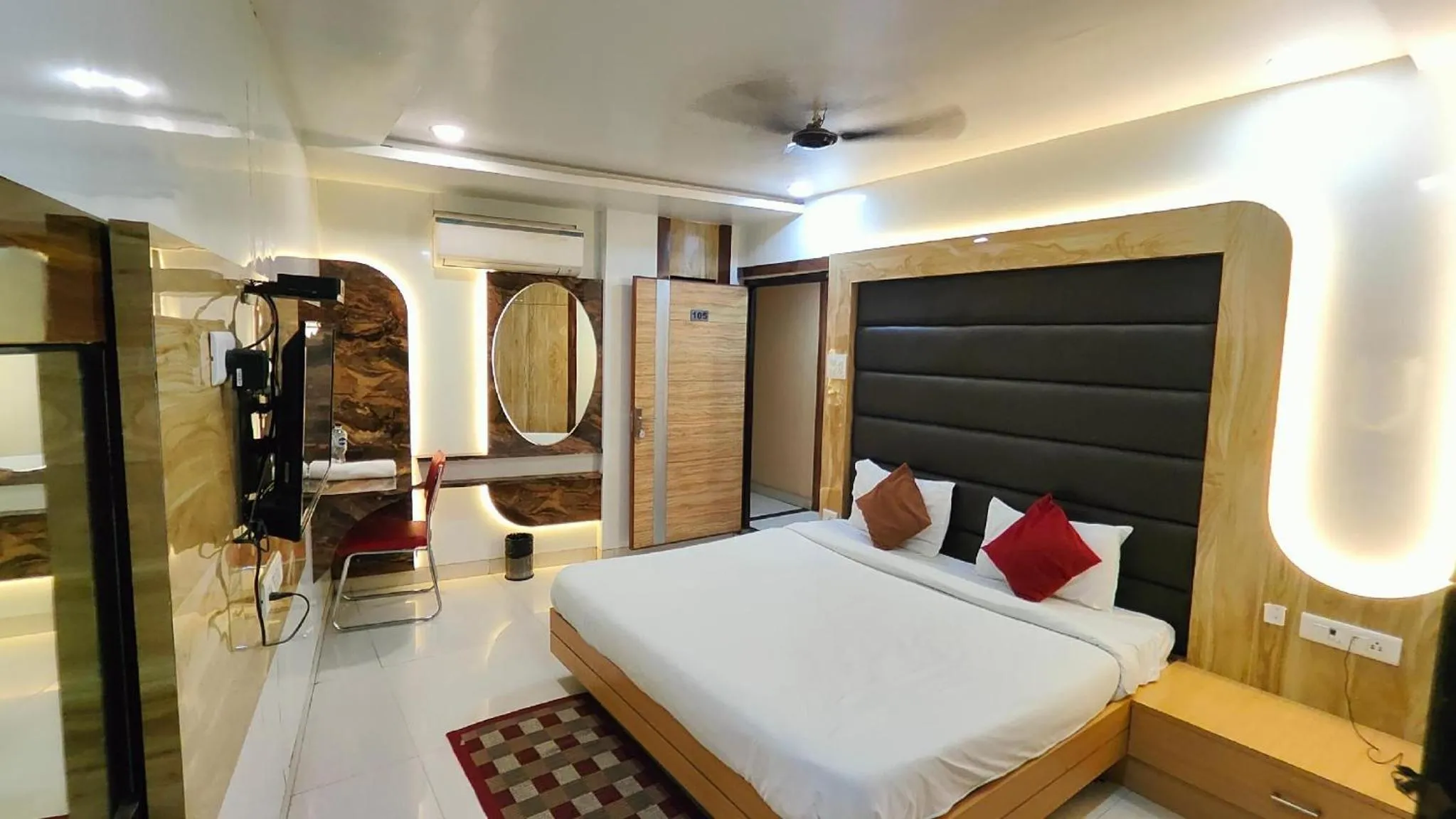 Hotel Sapphire Inn