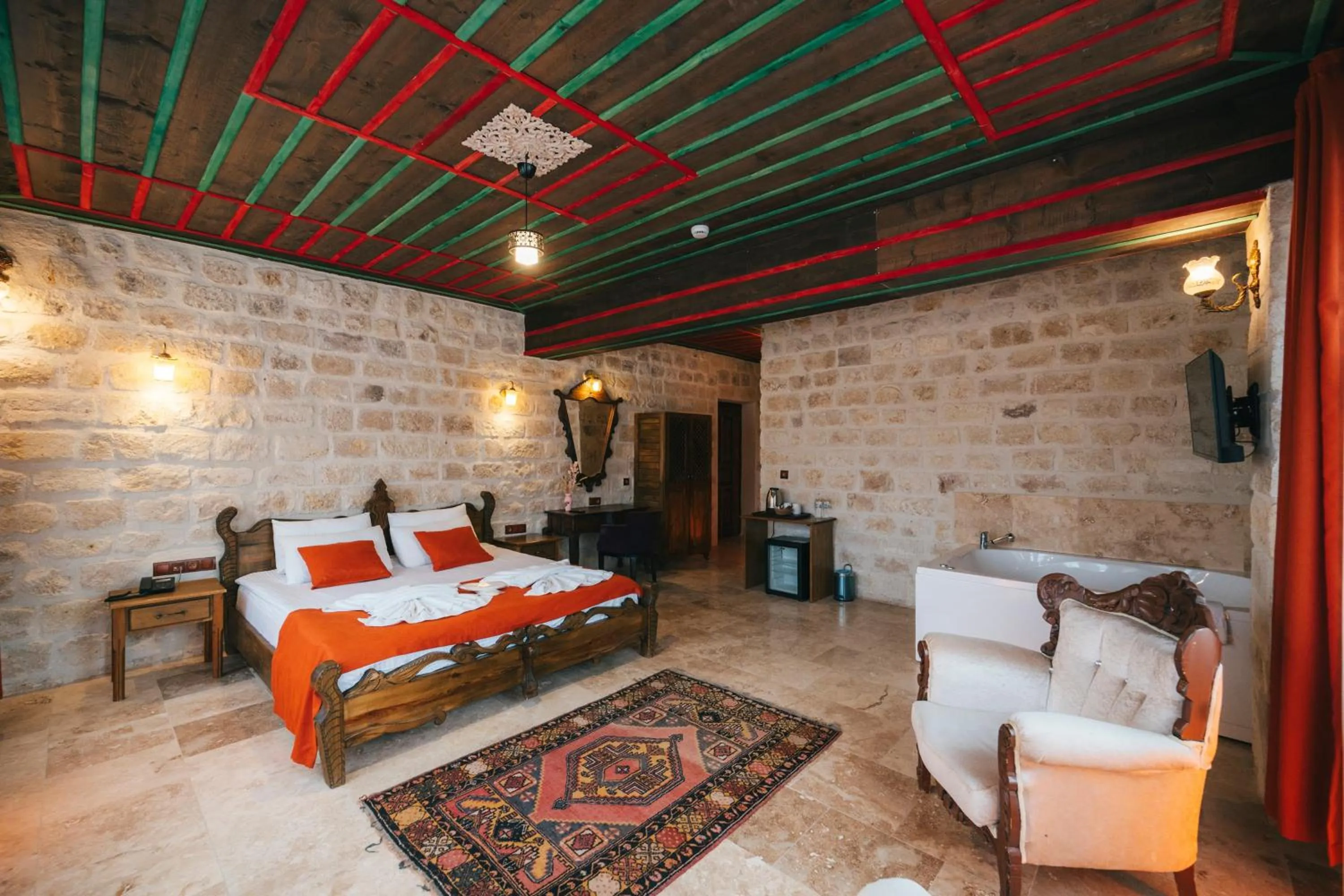 Bed in Cappatria Cave House