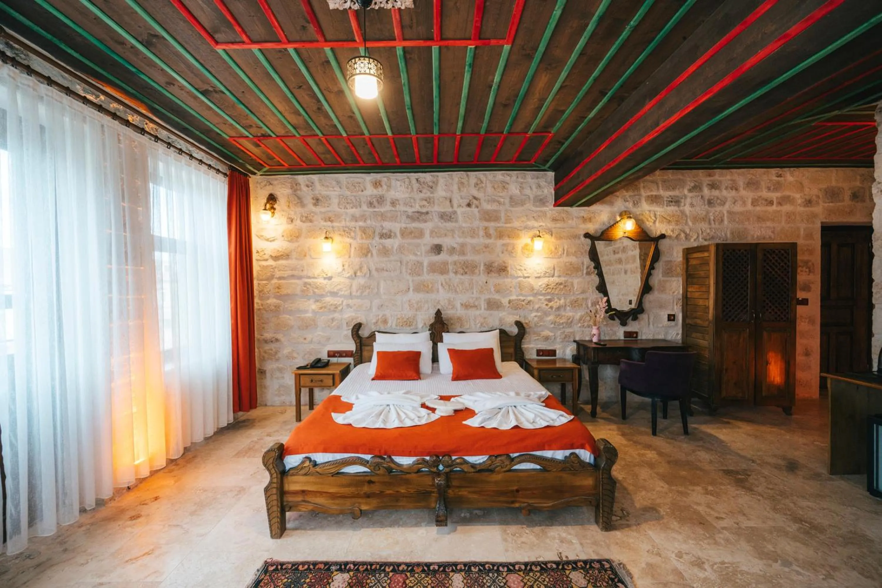 Bed in Cappatria Cave House