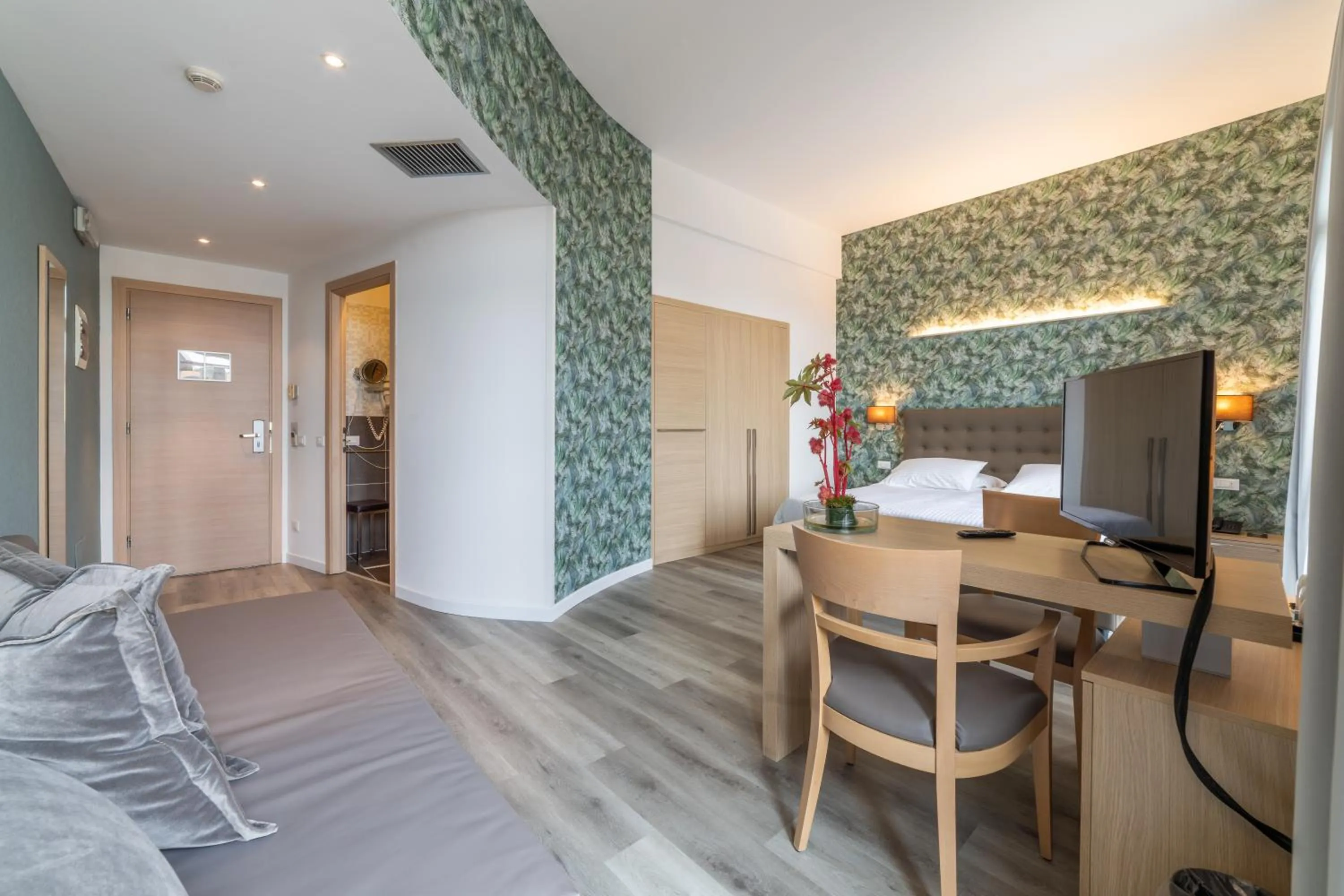 Bed in Hotel Mioni Royal San