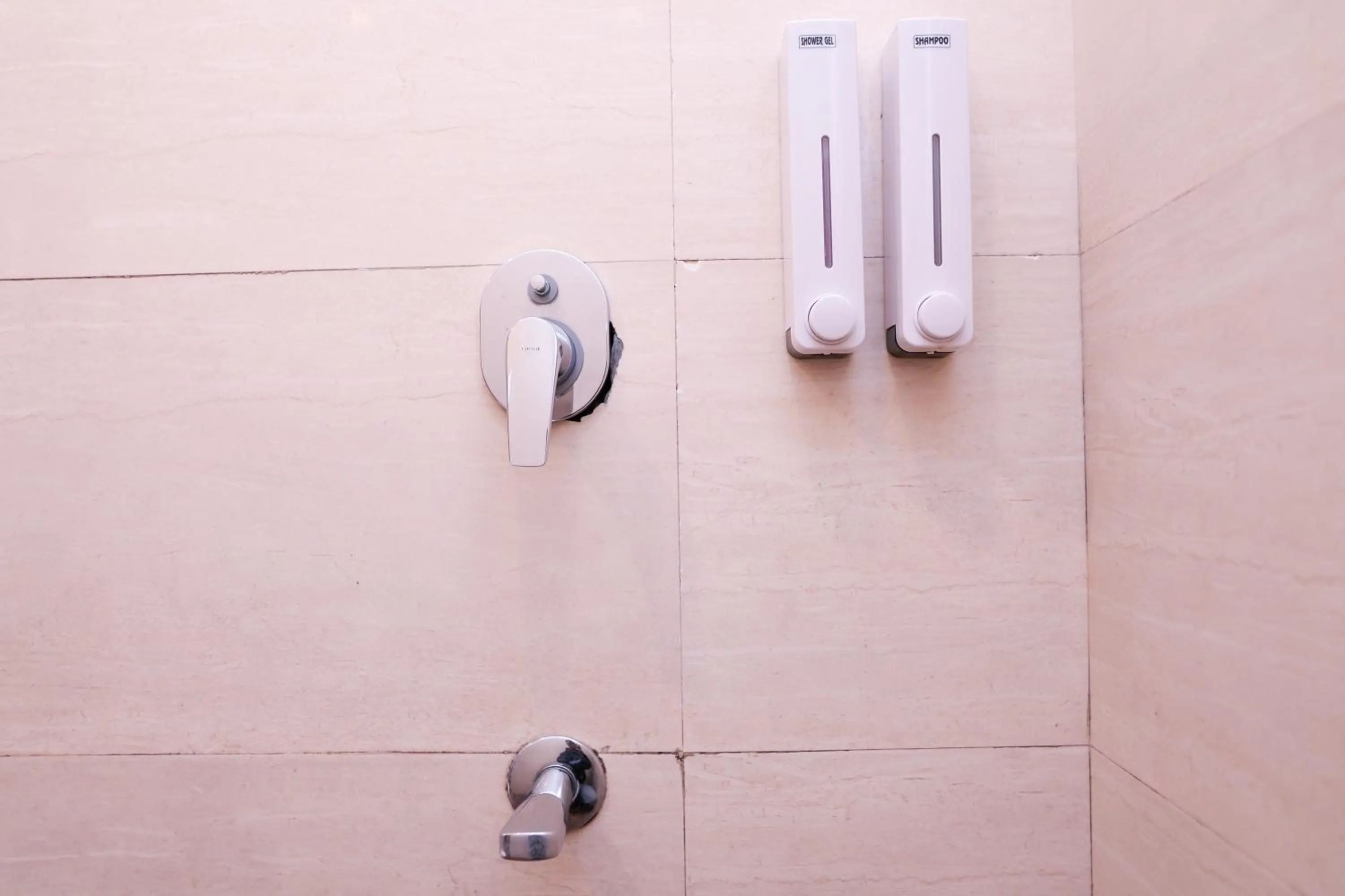 Bathroom in Hotel Samrat - On Mall Road