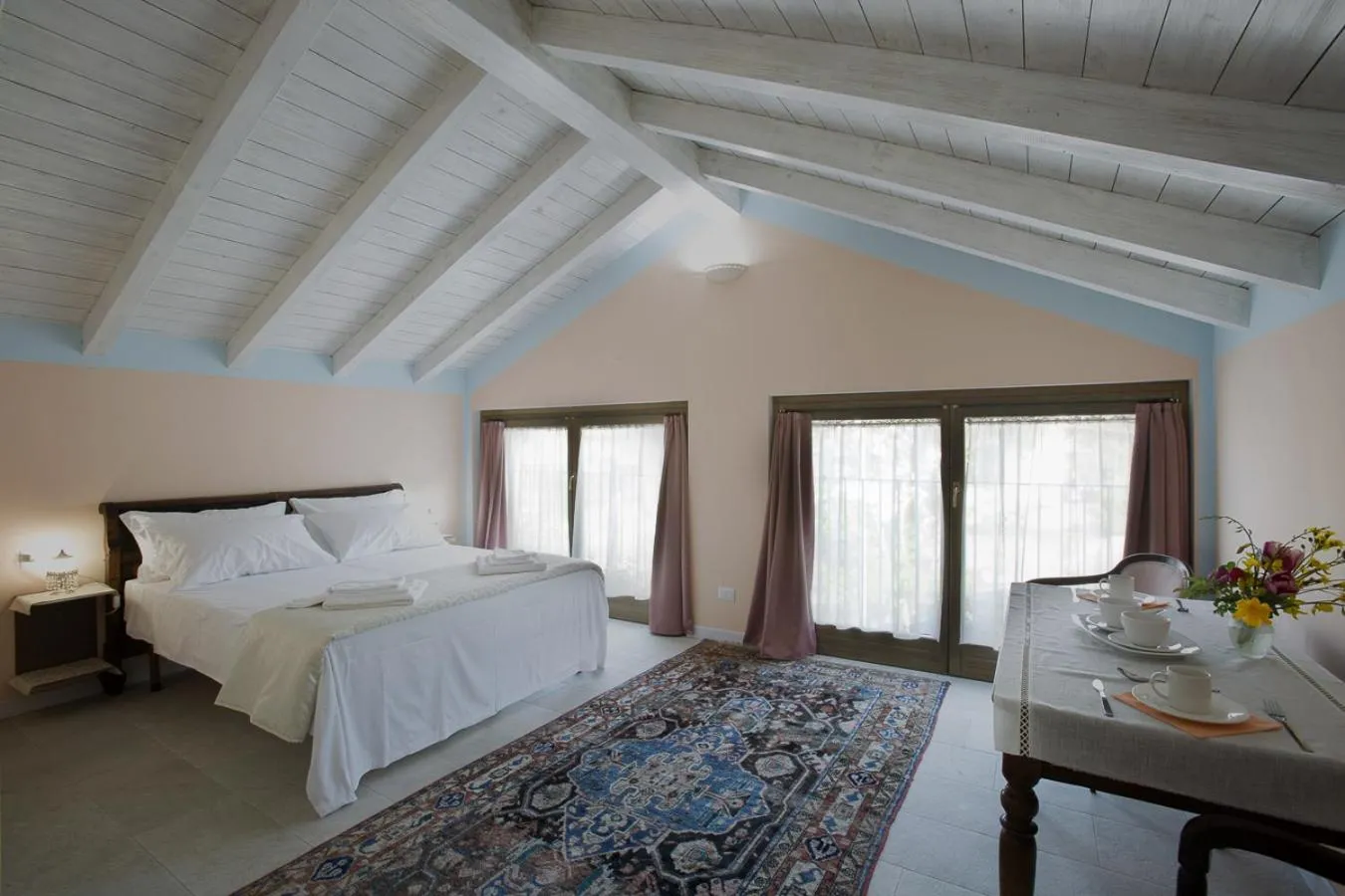 Double Room with Private Bathroom in B&B Lambroriver