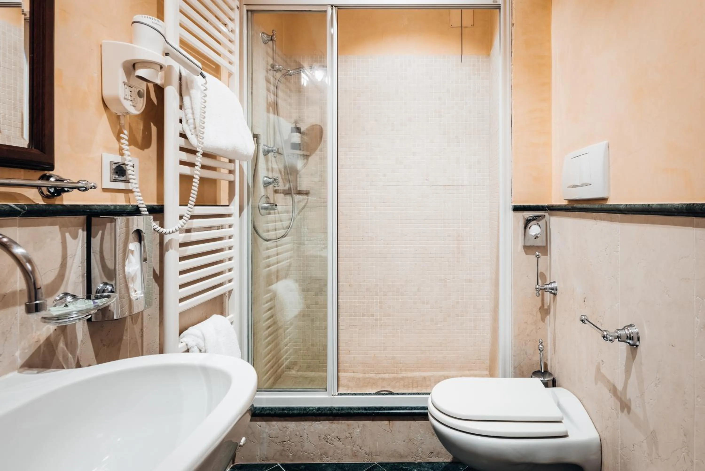 Bathroom in Hotel Villa Madruzzo