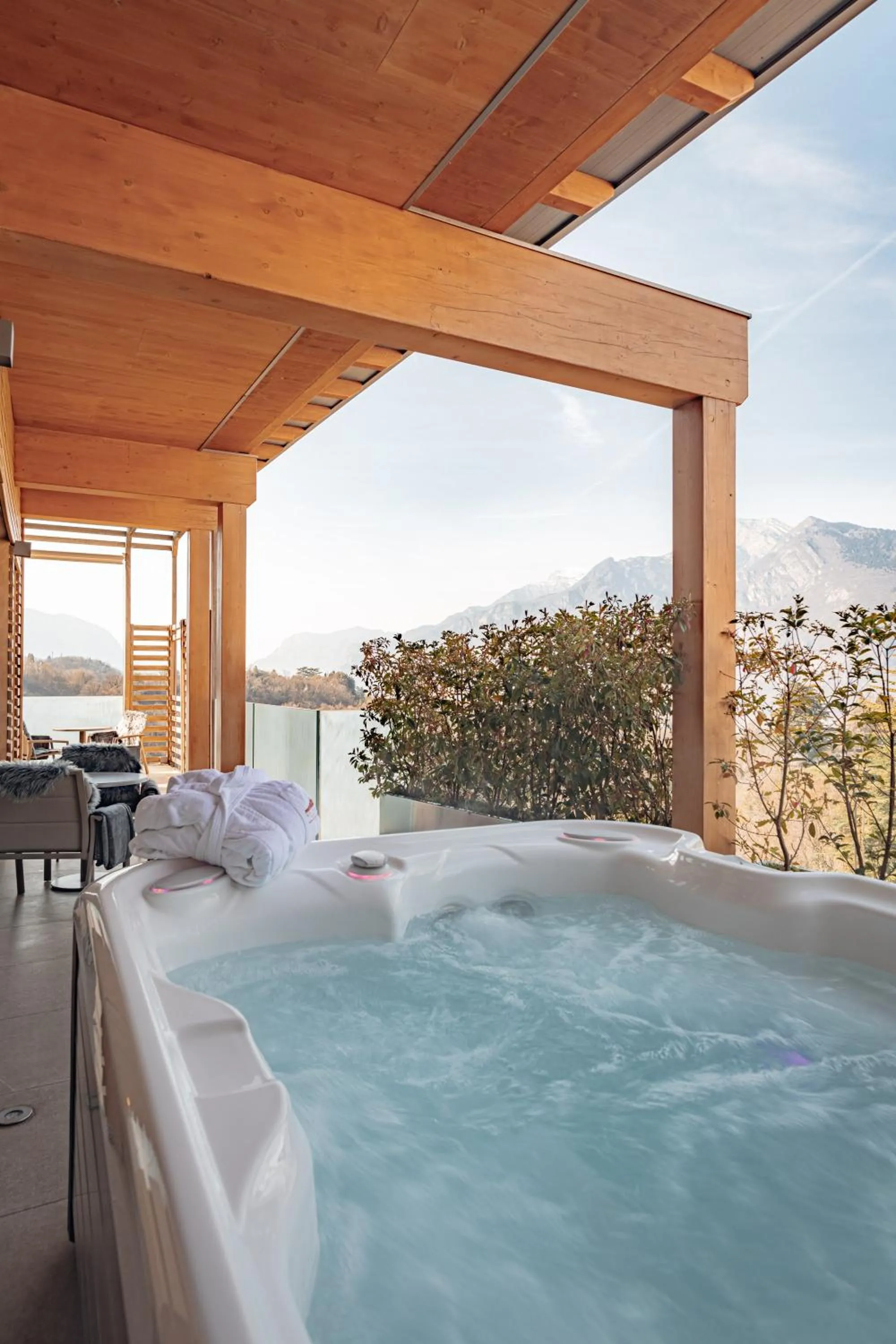 Hot Tub in Hotel Villa Madruzzo