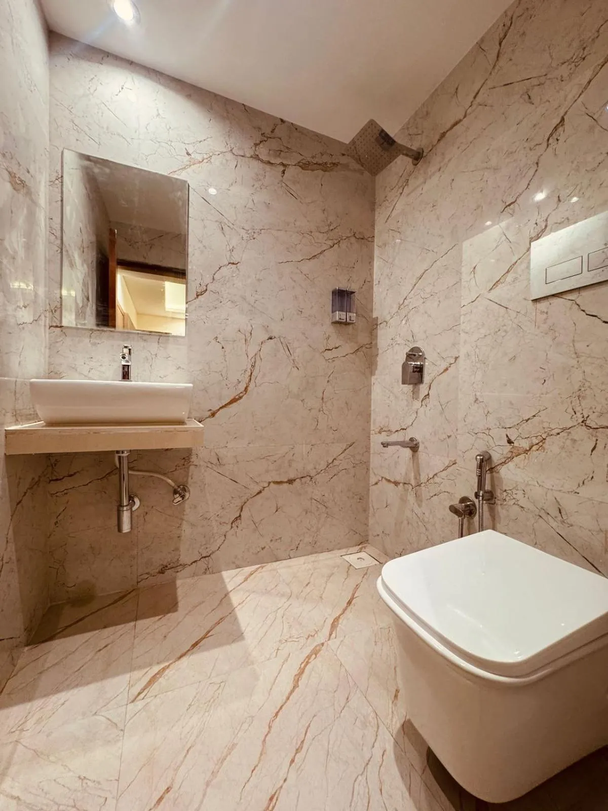 Shower in Hotel Cliff Garden