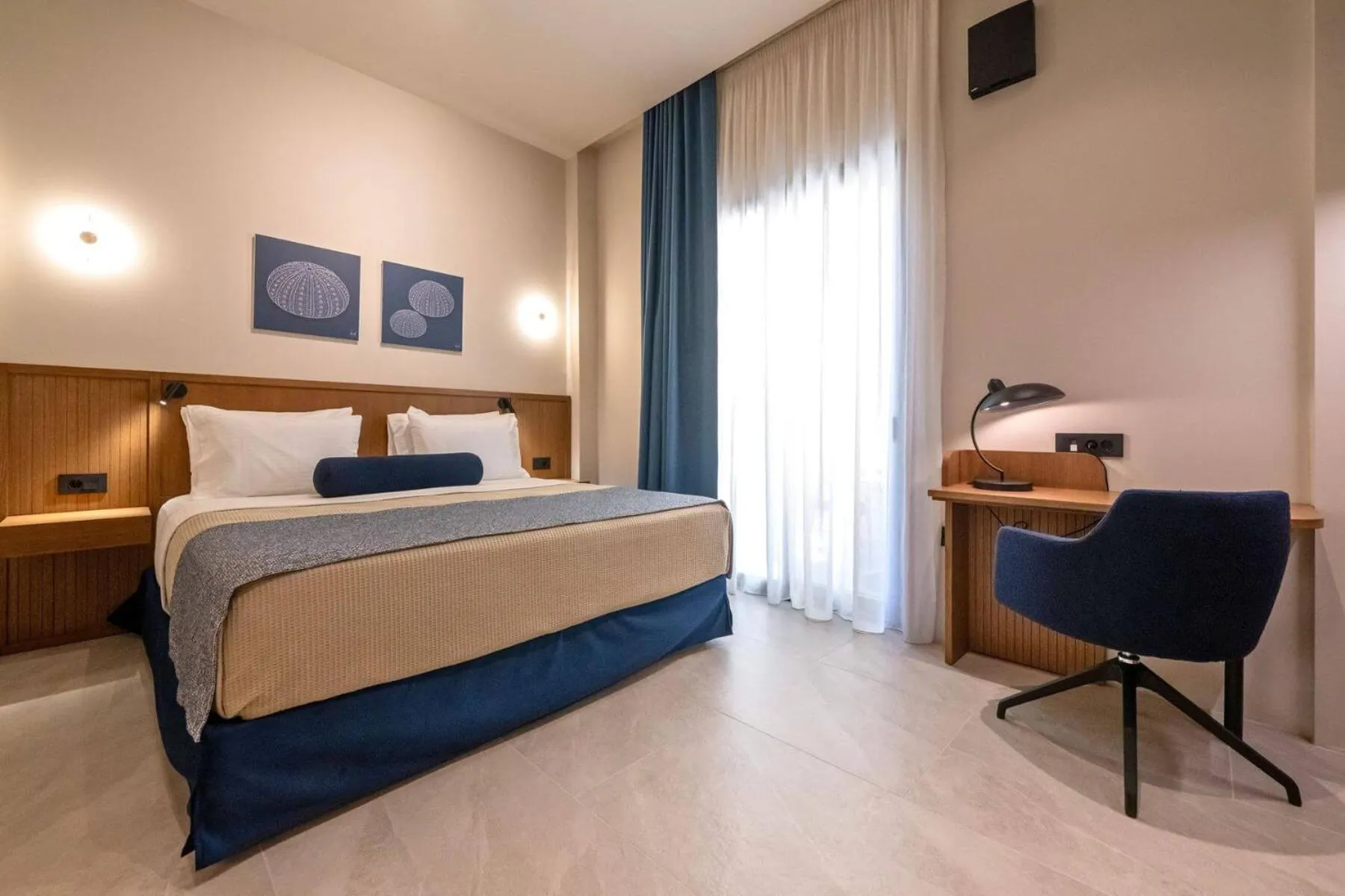 Property building, Bed in Achinos - Kalamata Mediterranean Suites