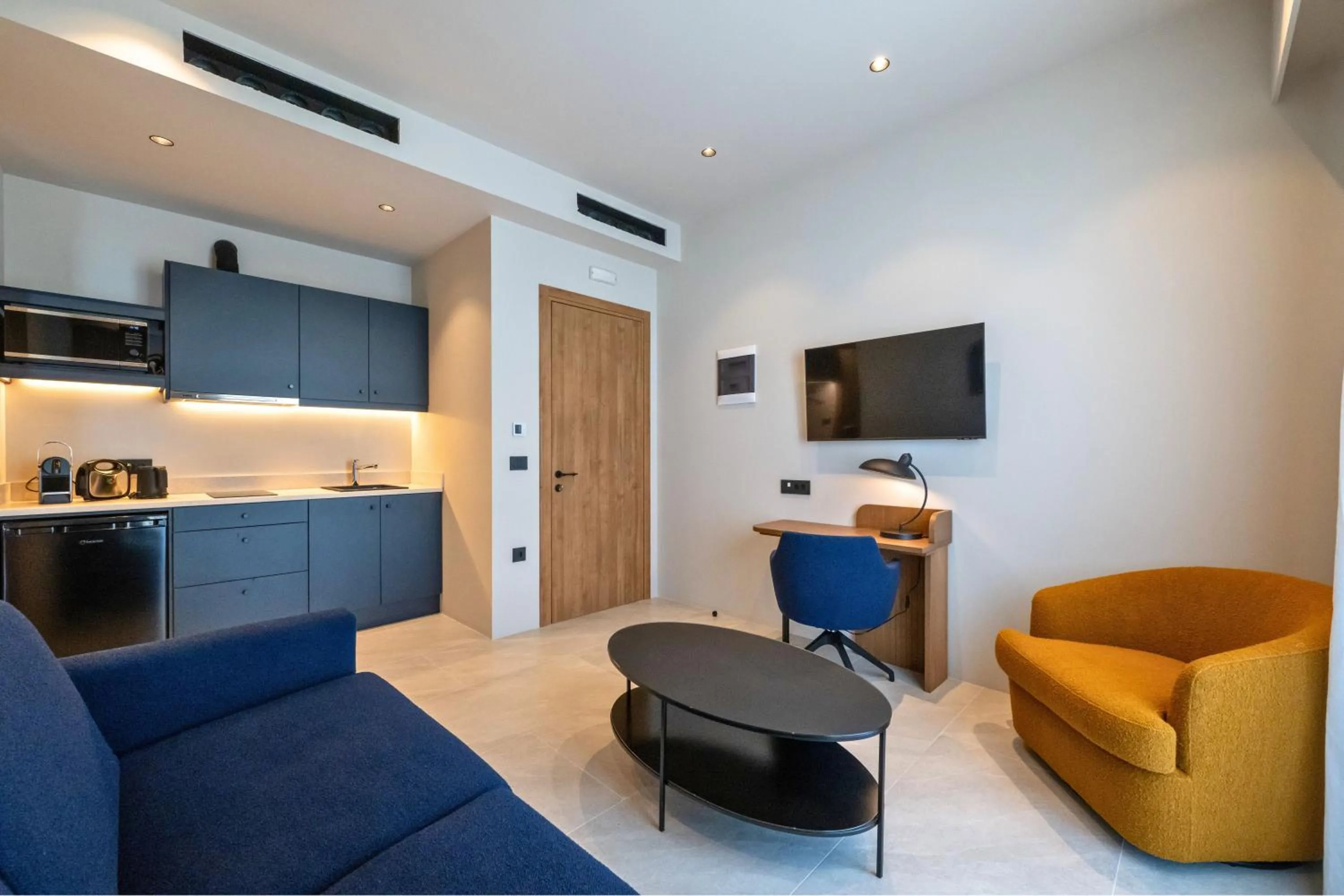 Property building in Achinos - Kalamata Mediterranean Suites