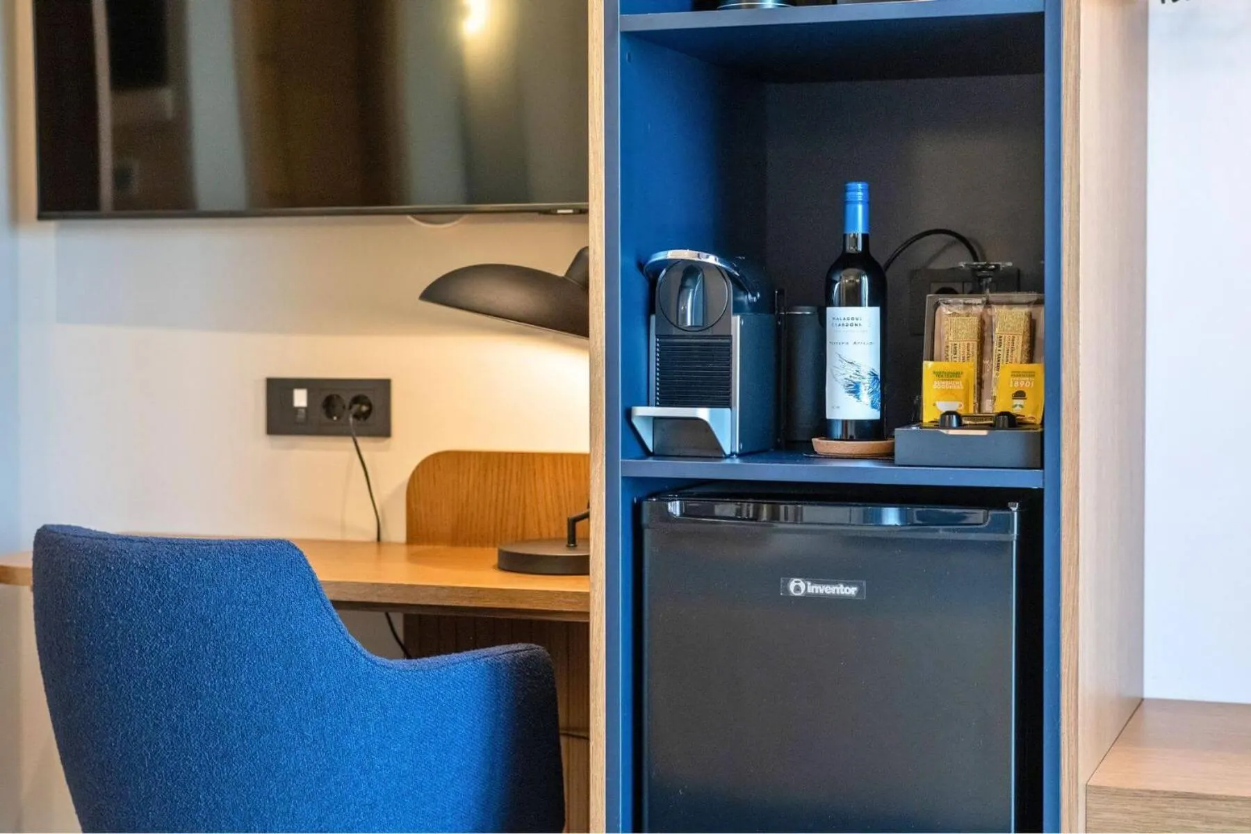 TV and multimedia in Achinos - Kalamata Mediterranean Suites