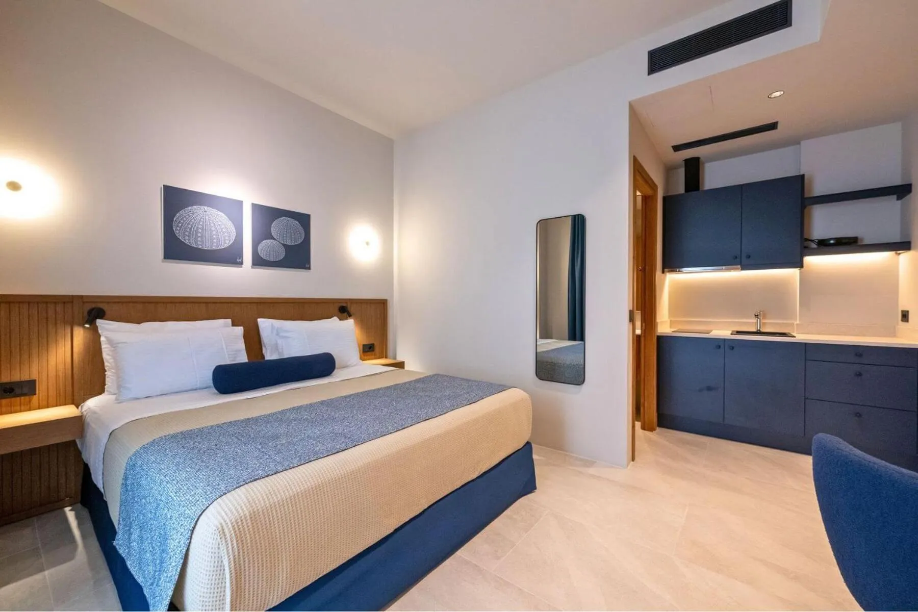 Property building, Bed in Achinos - Kalamata Mediterranean Suites