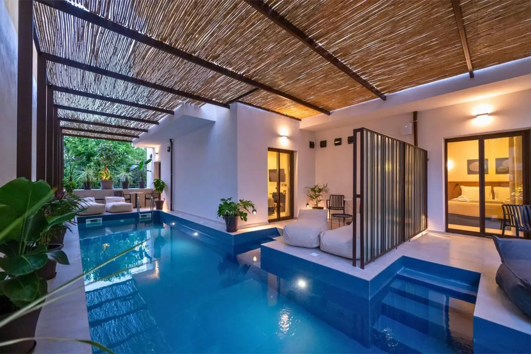 Swim-up King Suite with Balcony - single occupancy in Achinos - Kalamata Mediterranean Suites Swim-up King Suite with Balcony - single occupancy in Achinos - Kalamata Mediterranean Suites