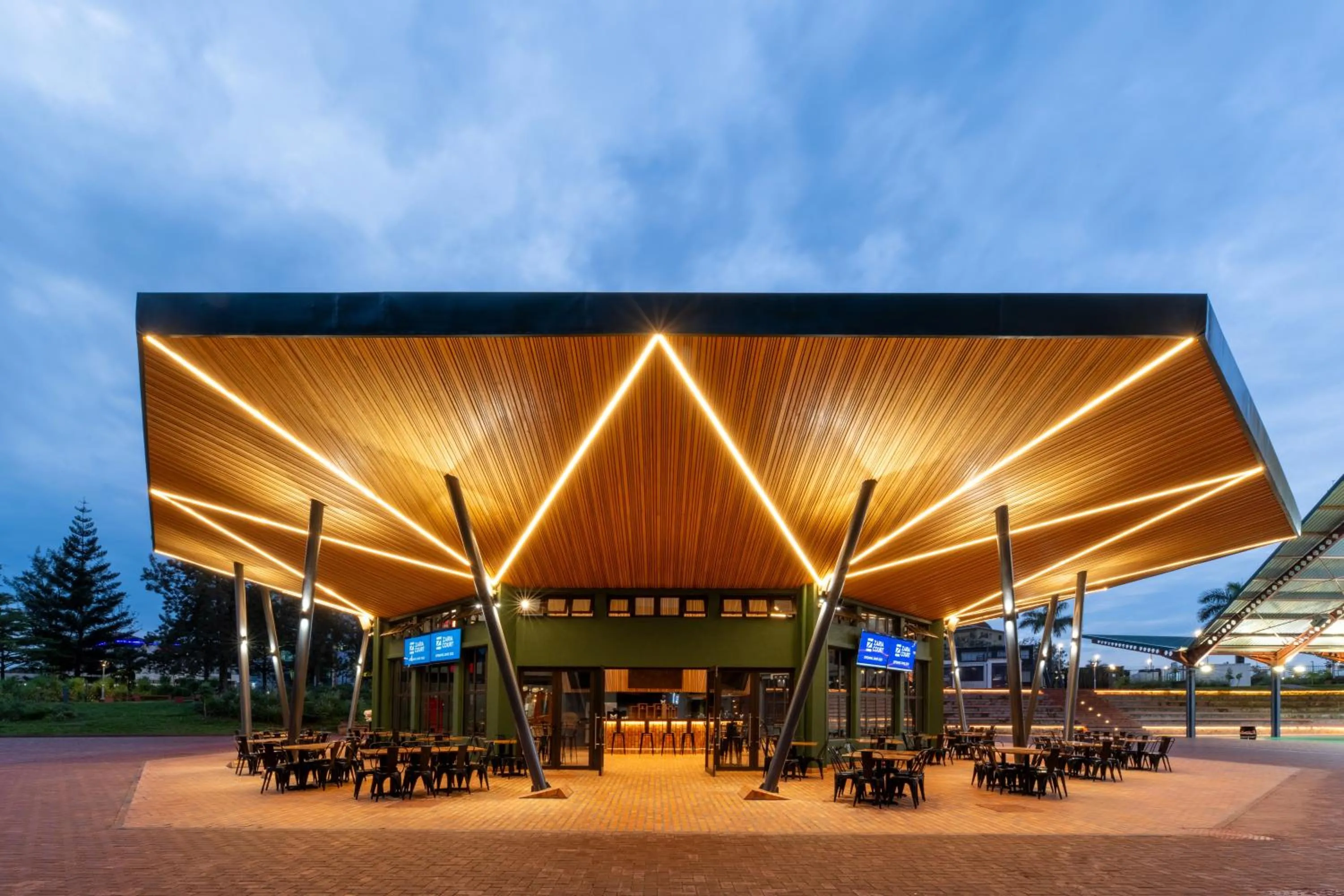 Restaurant/places to eat in Zaria Court Kigali, Tapestry Collection by Hilton