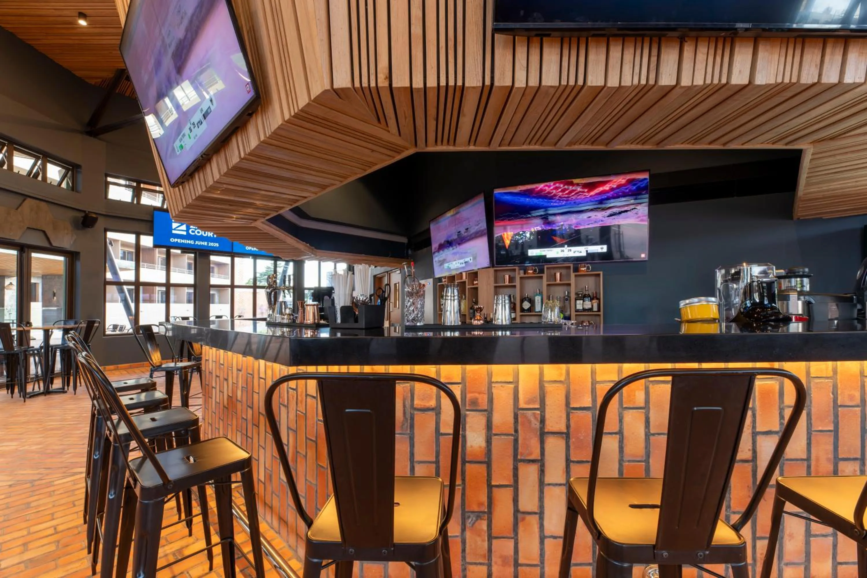 Restaurant/places to eat in Zaria Court Kigali, Tapestry Collection by Hilton