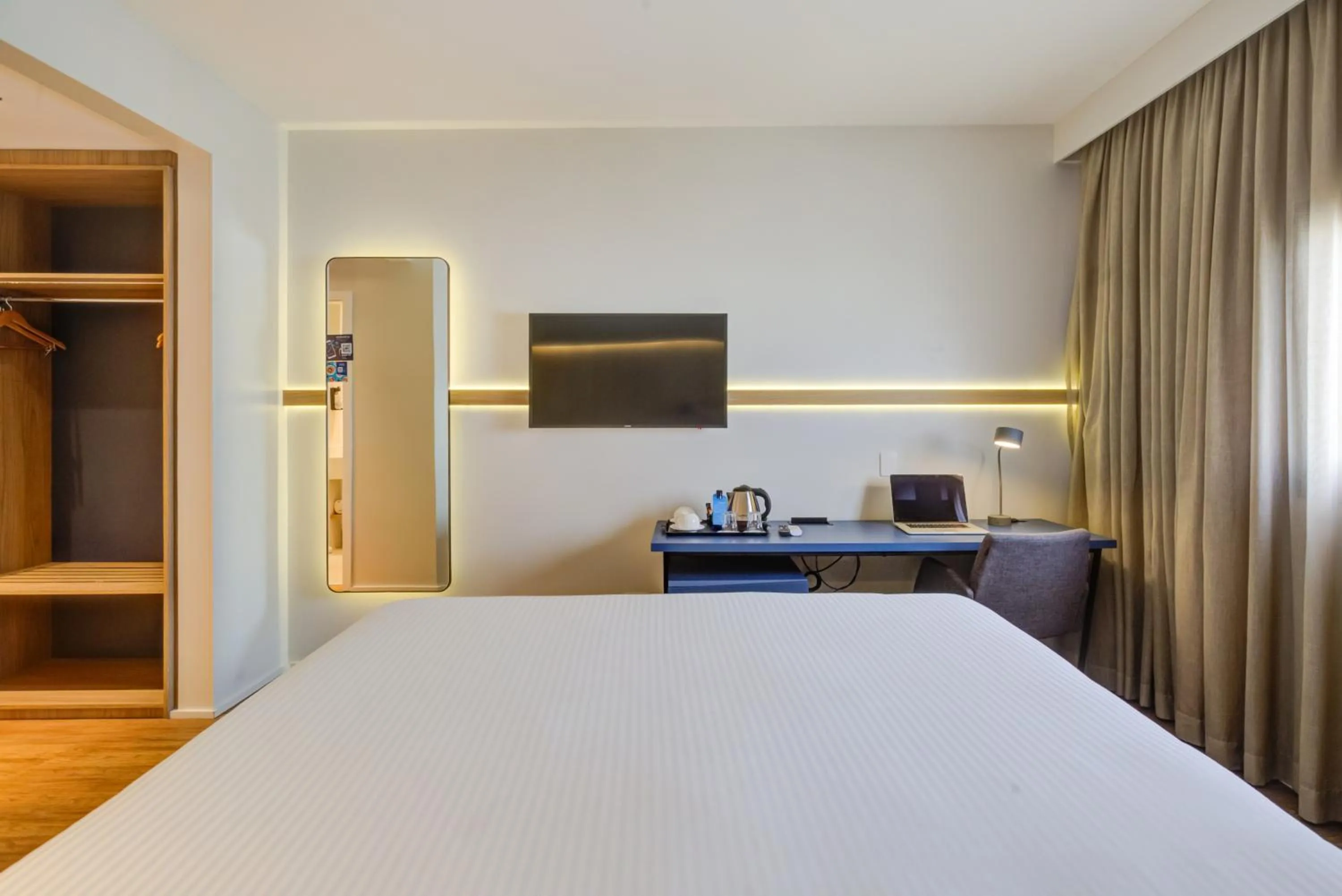 Bed in Hampton by Hilton Guarulhos Airport