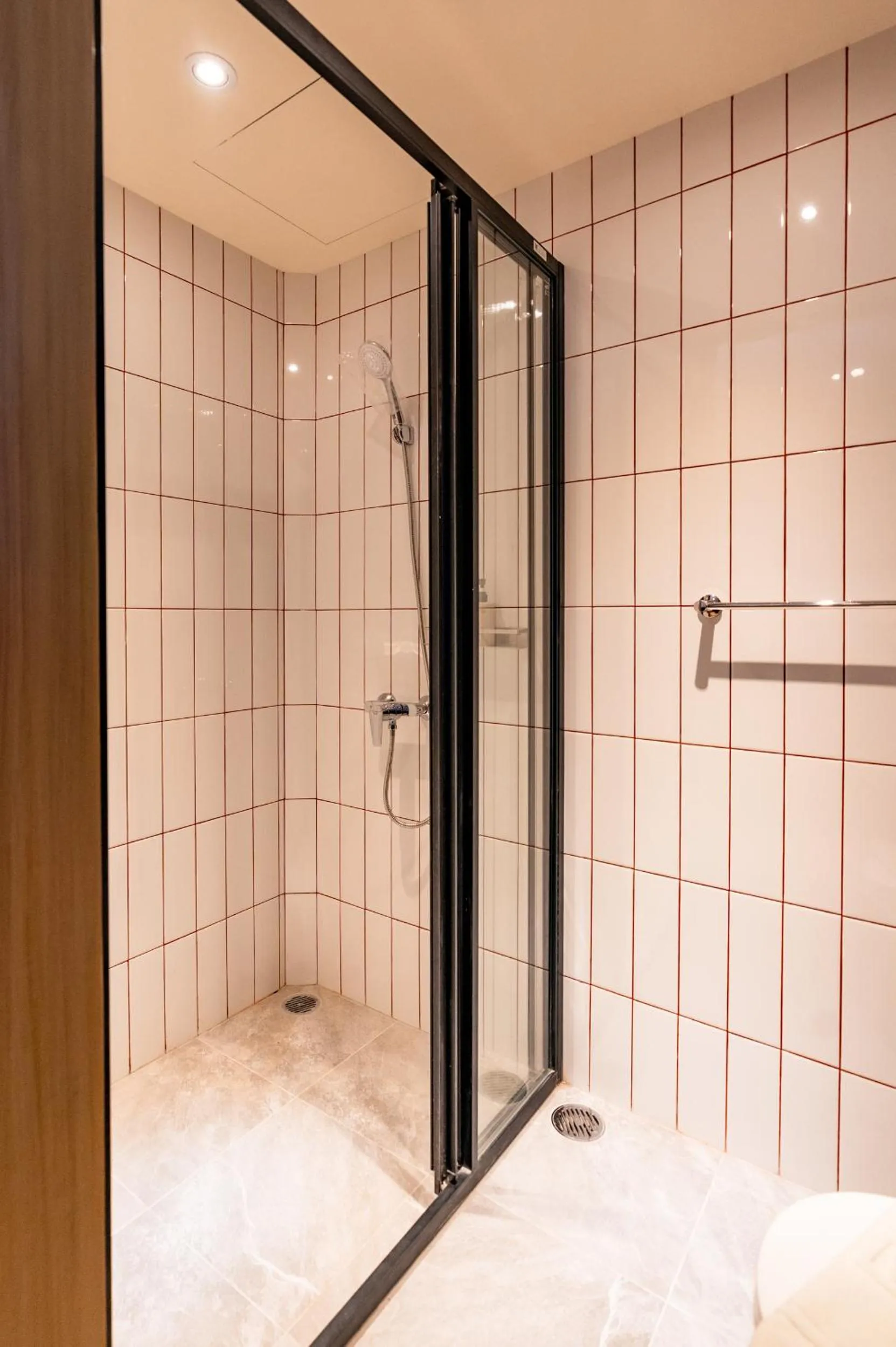 Shower in VELA be Bangkok Siam