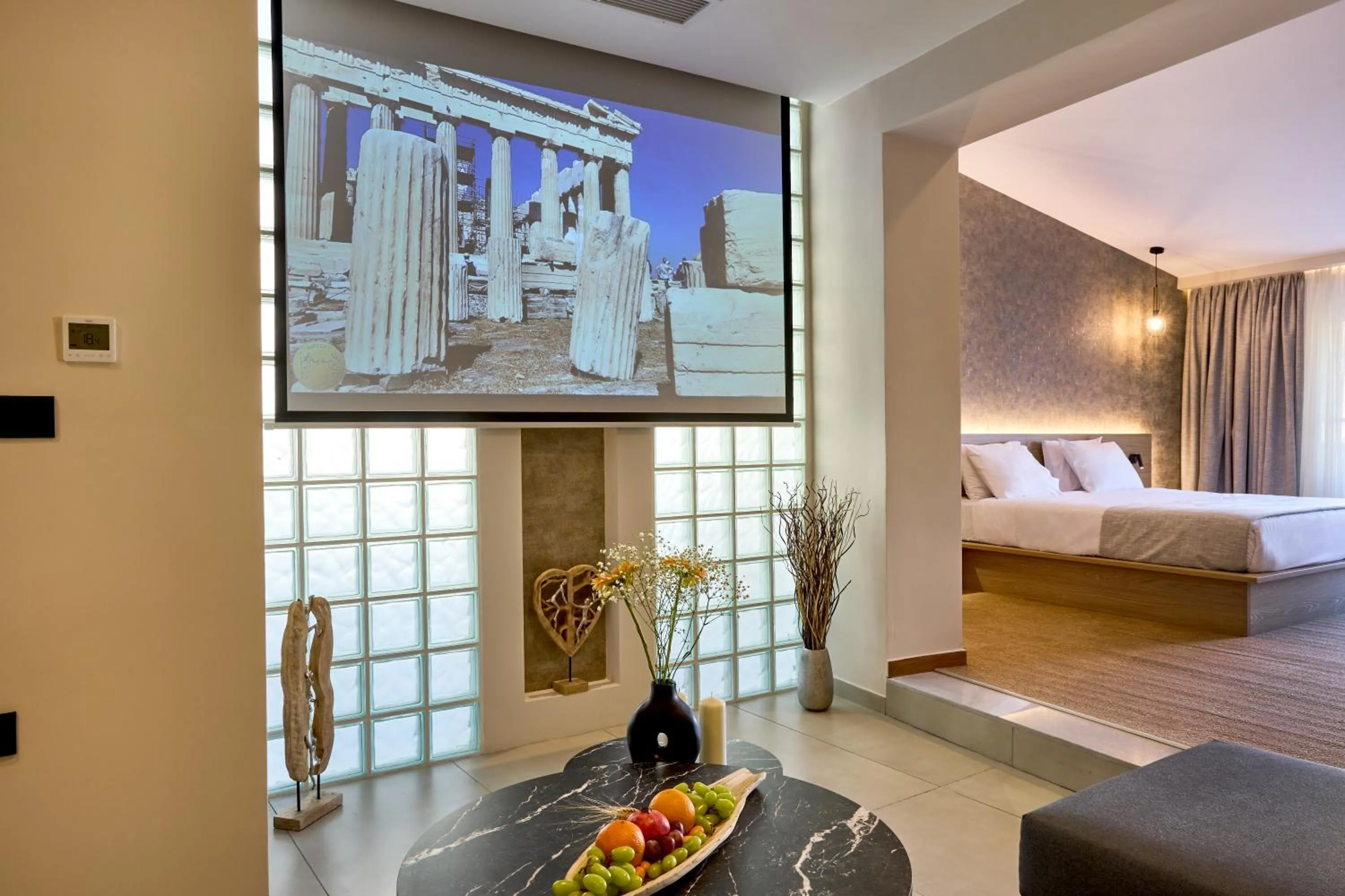 TV and multimedia, Bed in Athens City Suites
