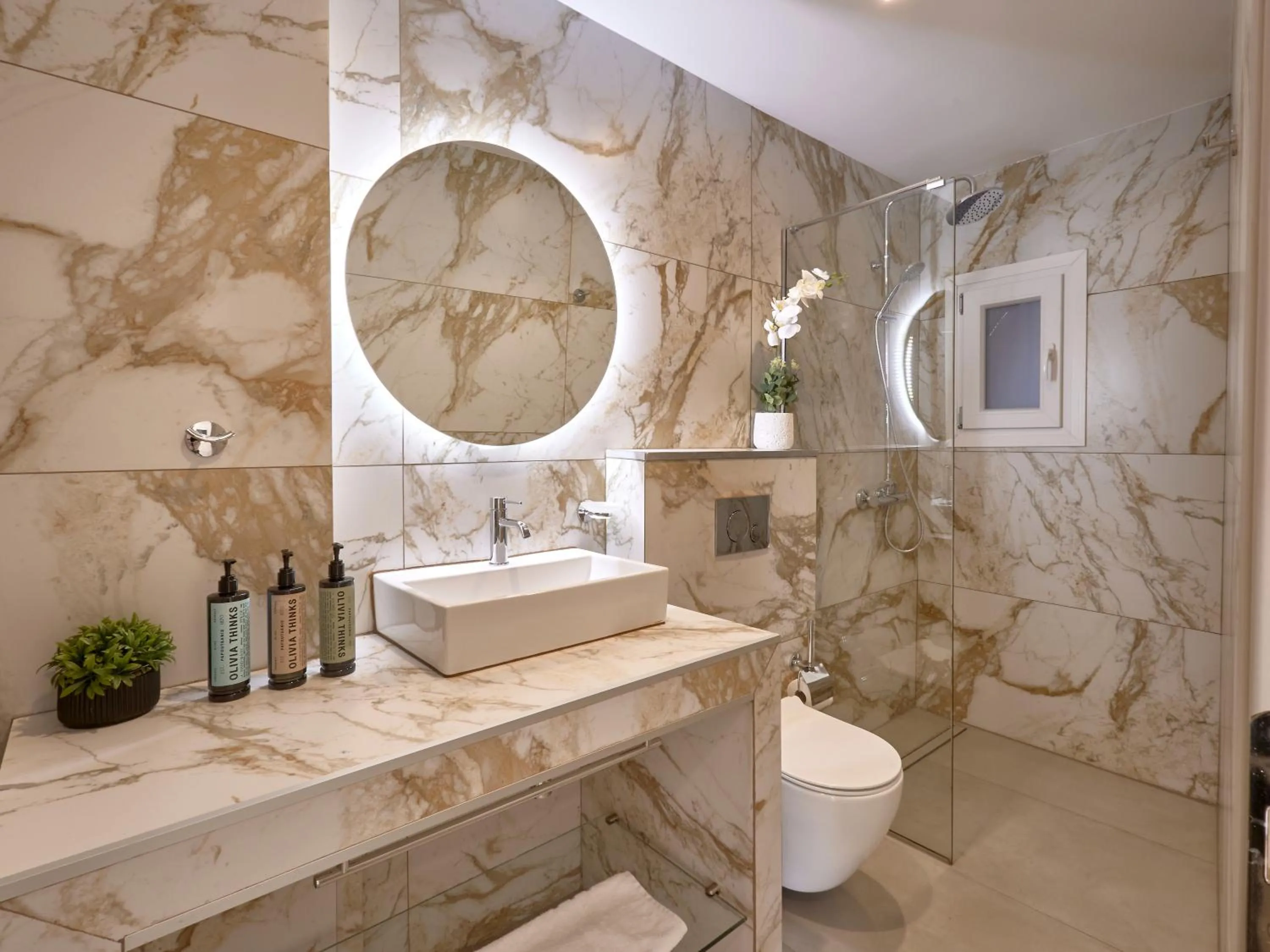 Bathroom in Athens City Suites