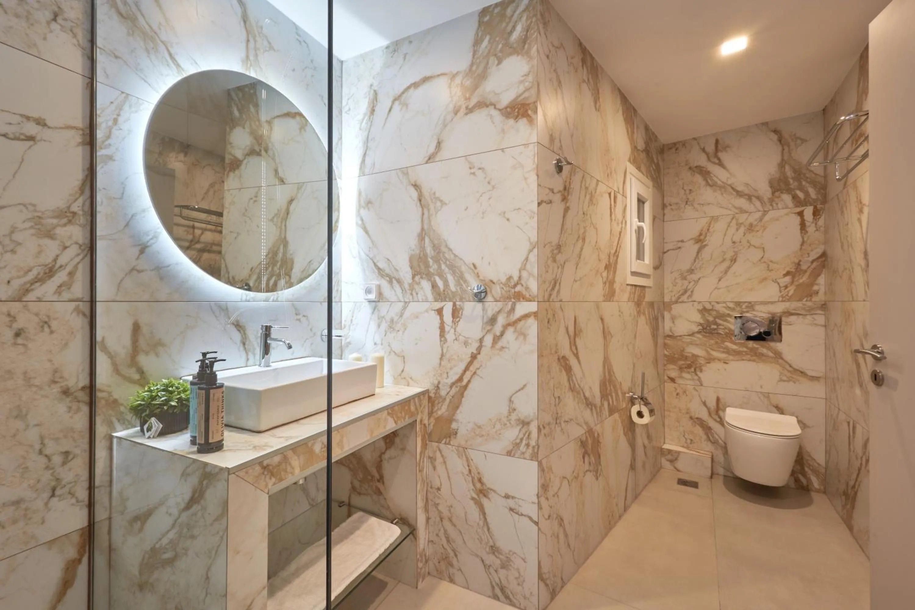 Bathroom in Athens City Suites