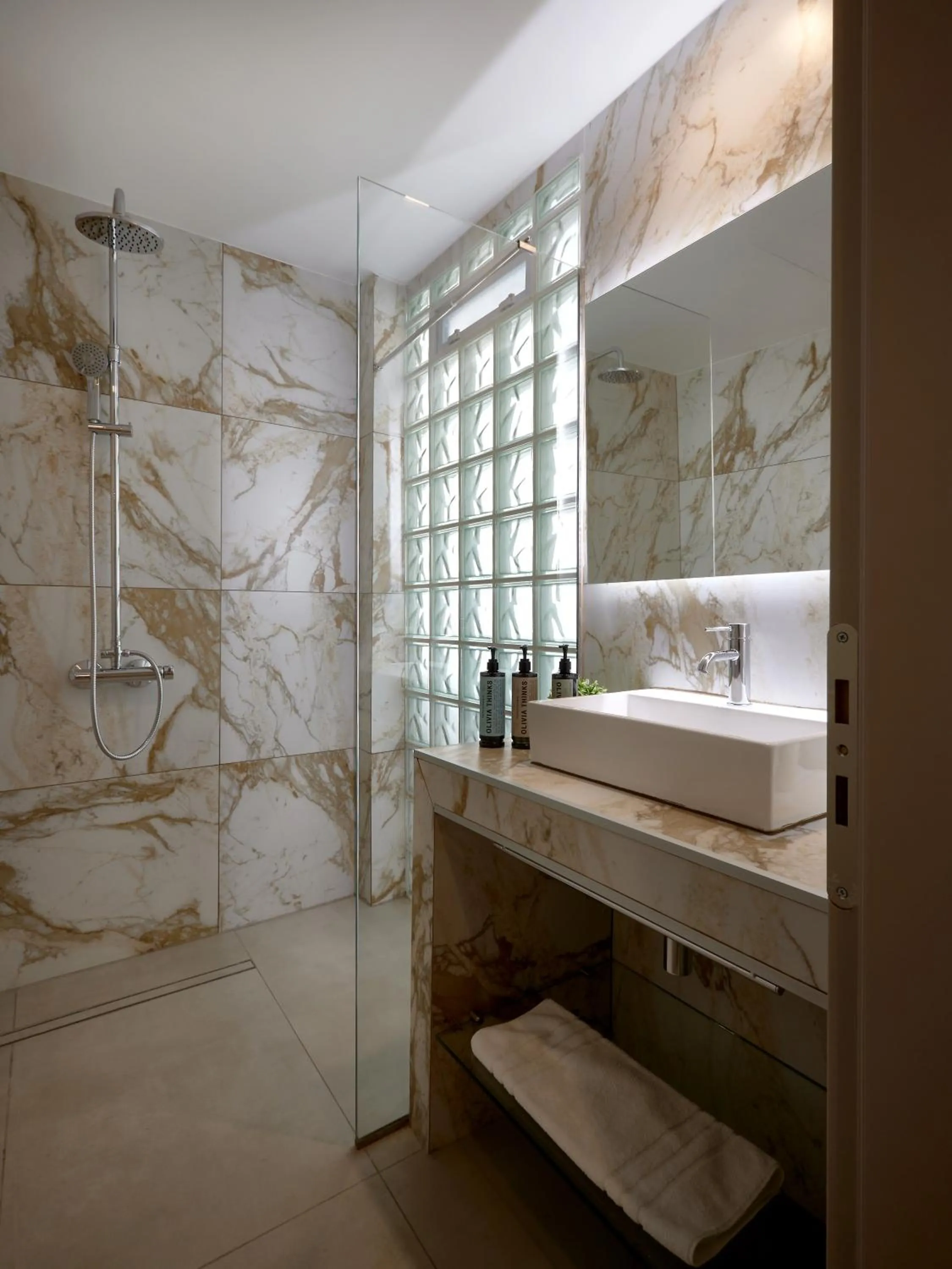 Bathroom in Athens City Suites