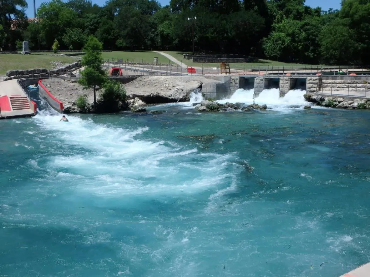 Swimming pool in Tolle Haus: W/Pool & Firepit-Walk to Schlitterbahn, Comal Chutes & Downtown!