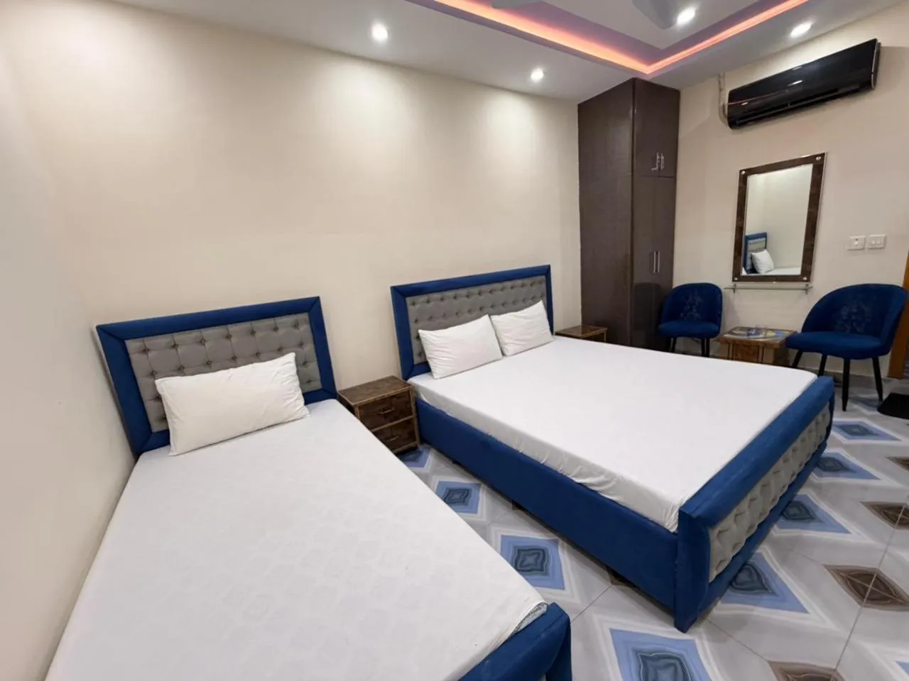 Bedroom, Bed in Serene Elegance Hotel