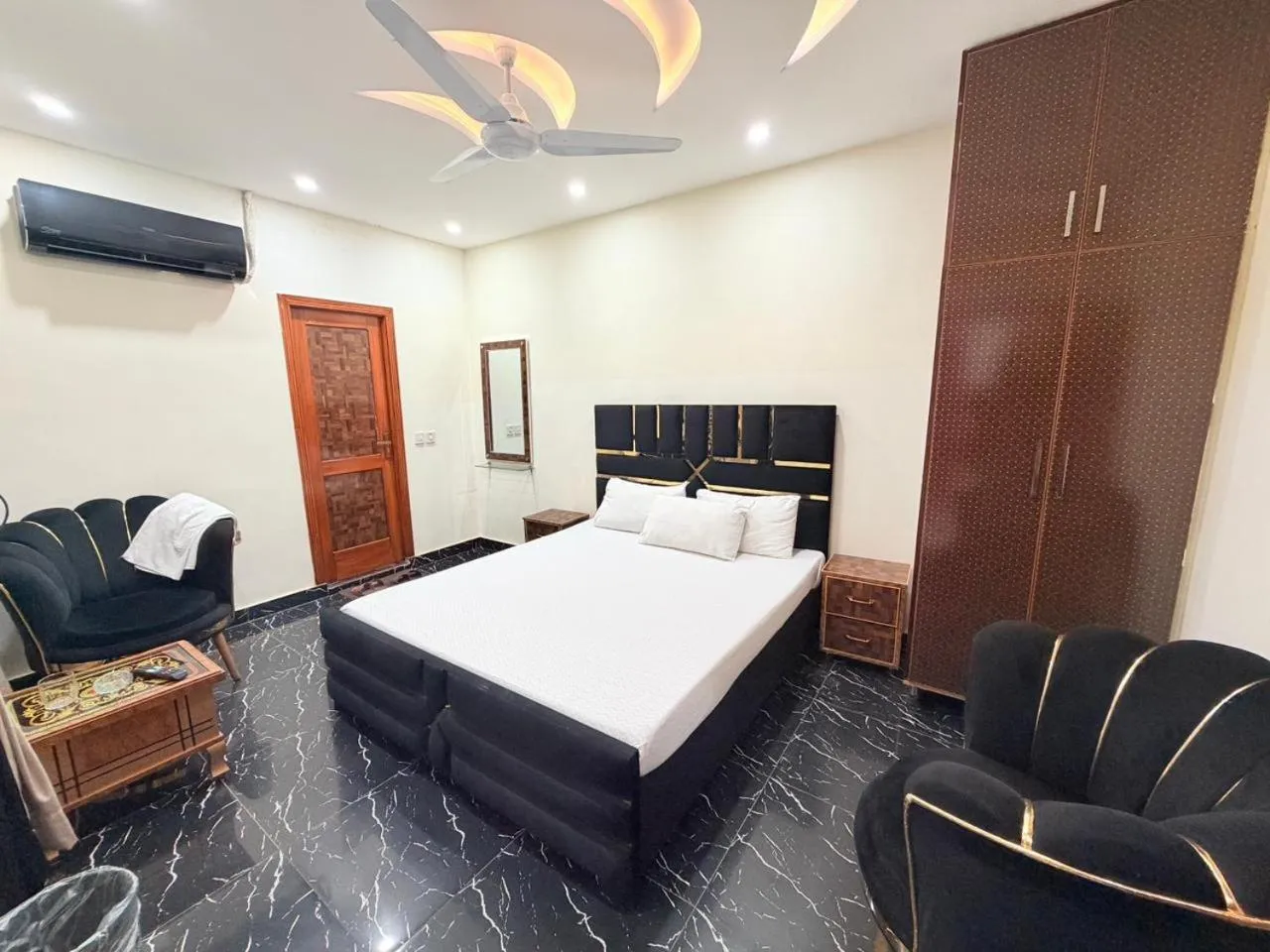 Bed in Serene Elegance Hotel