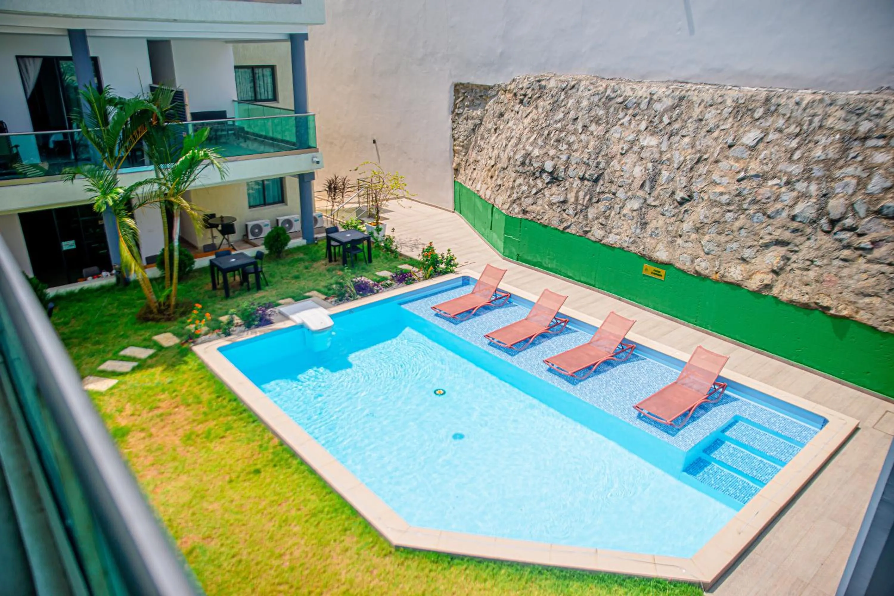 Day in Hotel Yatchenin Abidjan