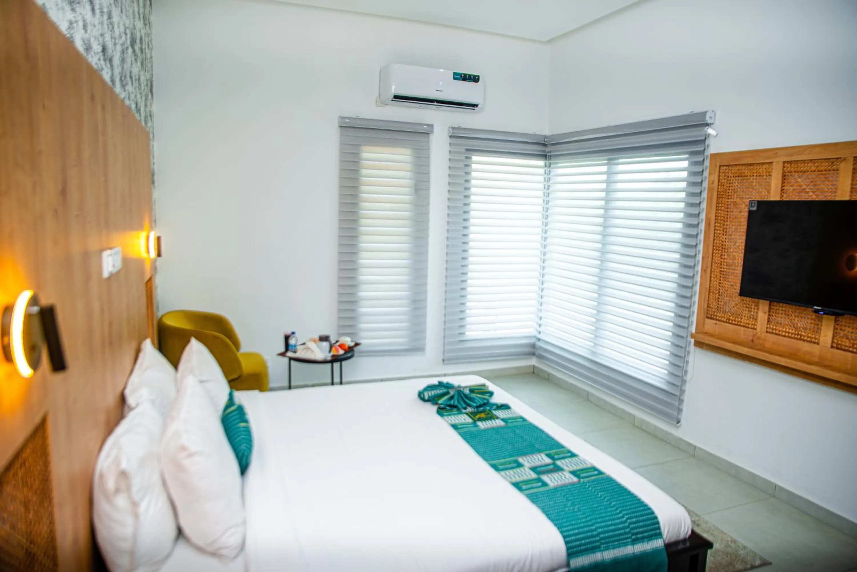 Bed in Hotel Yatchenin Abidjan