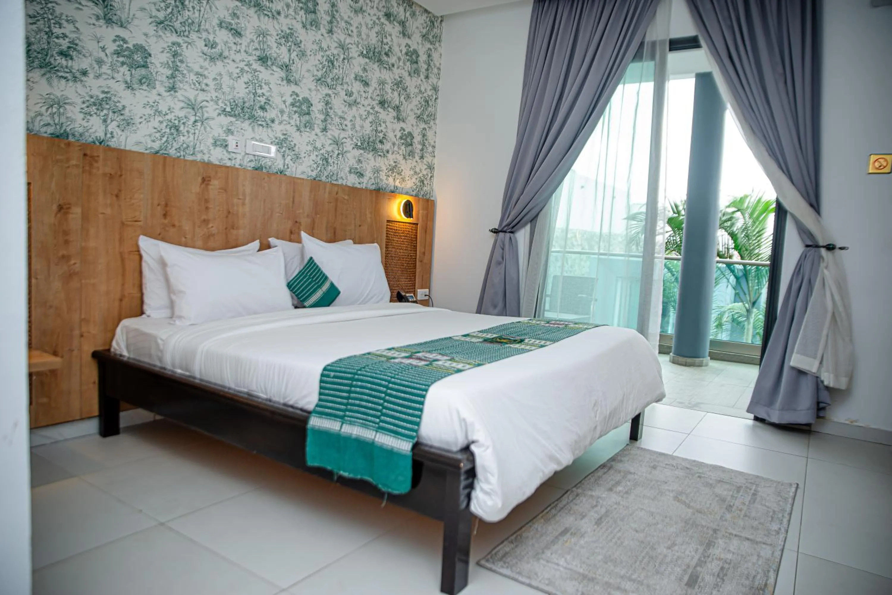 Bed in Hotel Yatchenin Abidjan