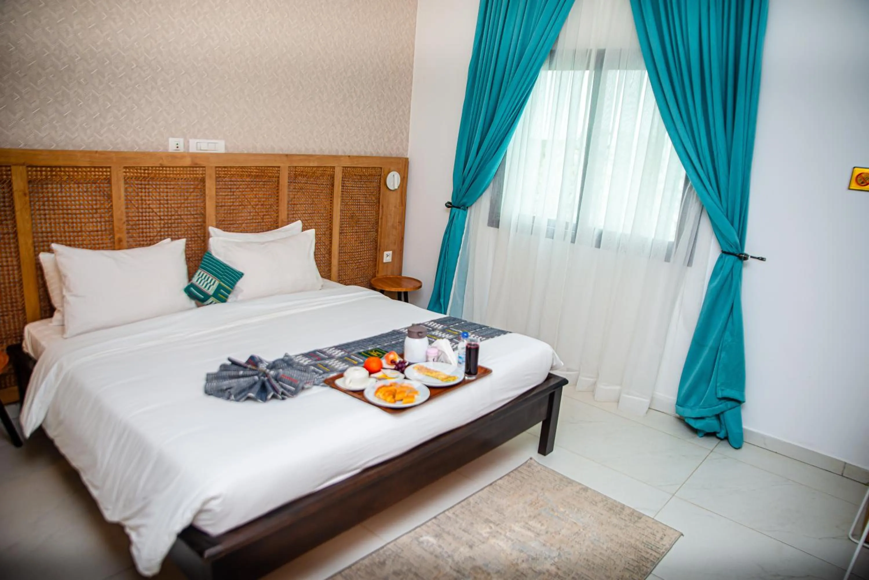 Bed in Hotel Yatchenin Abidjan