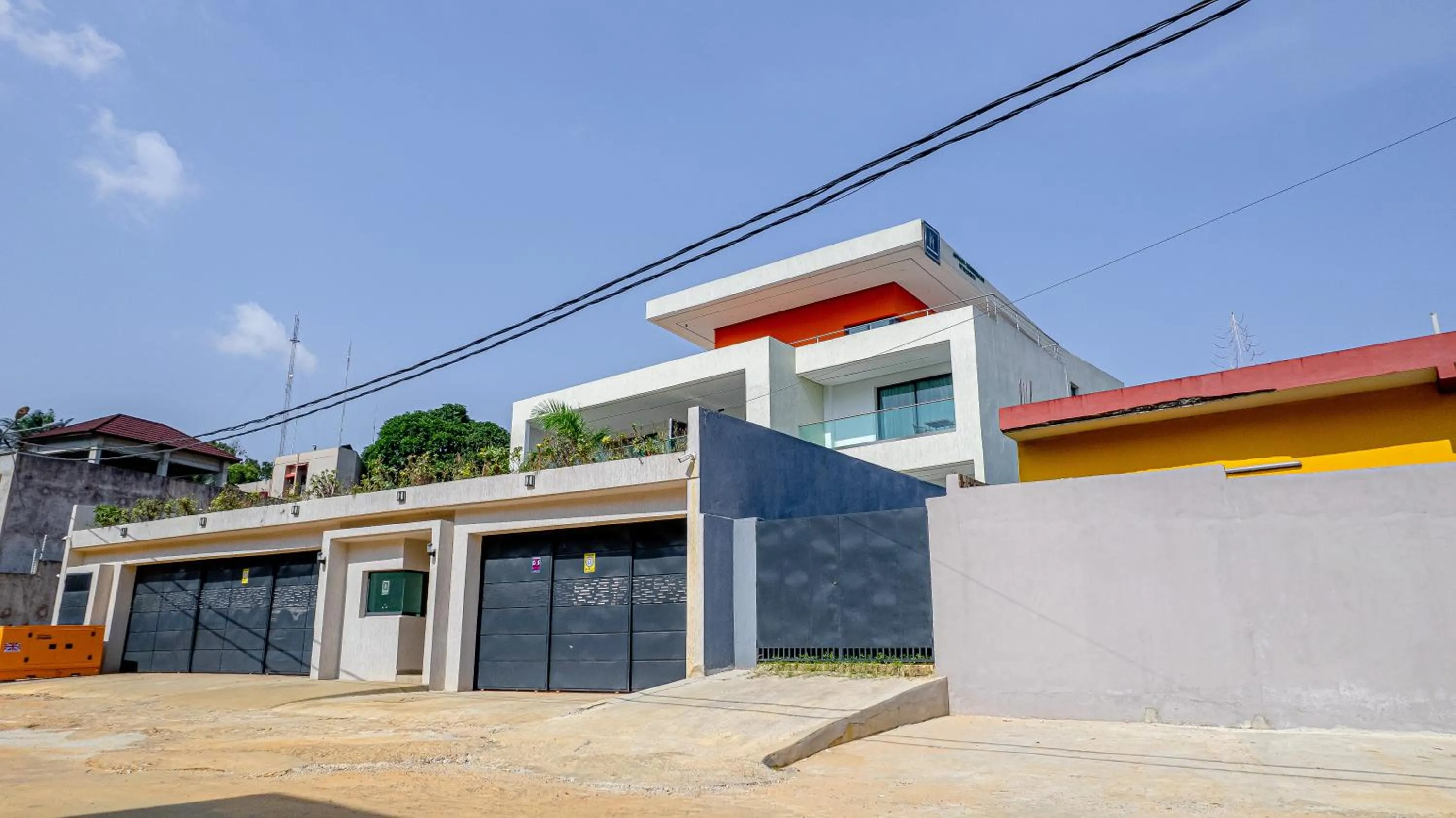 Property building in Hotel Yatchenin Abidjan