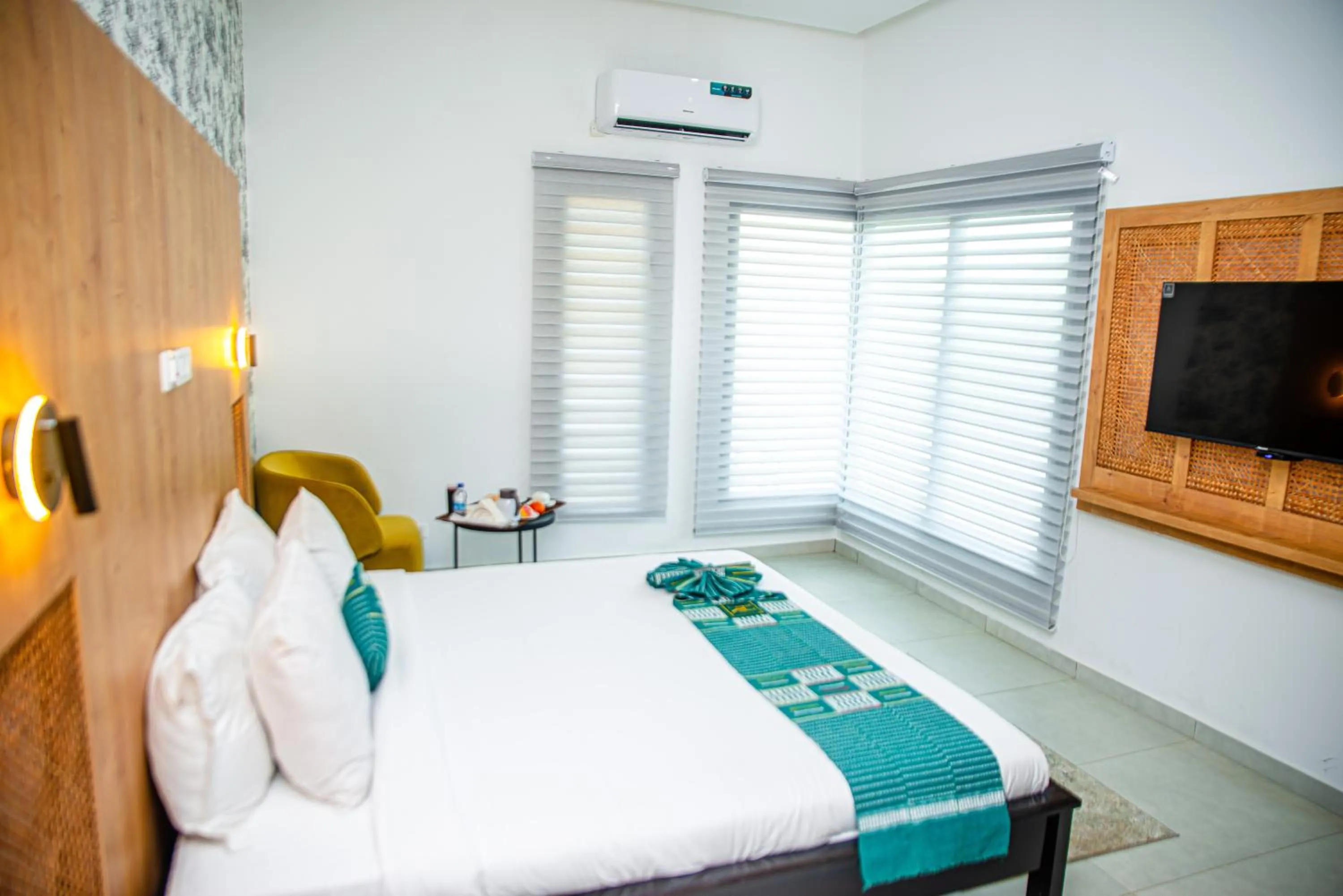 Bed in Hotel Yatchenin Abidjan