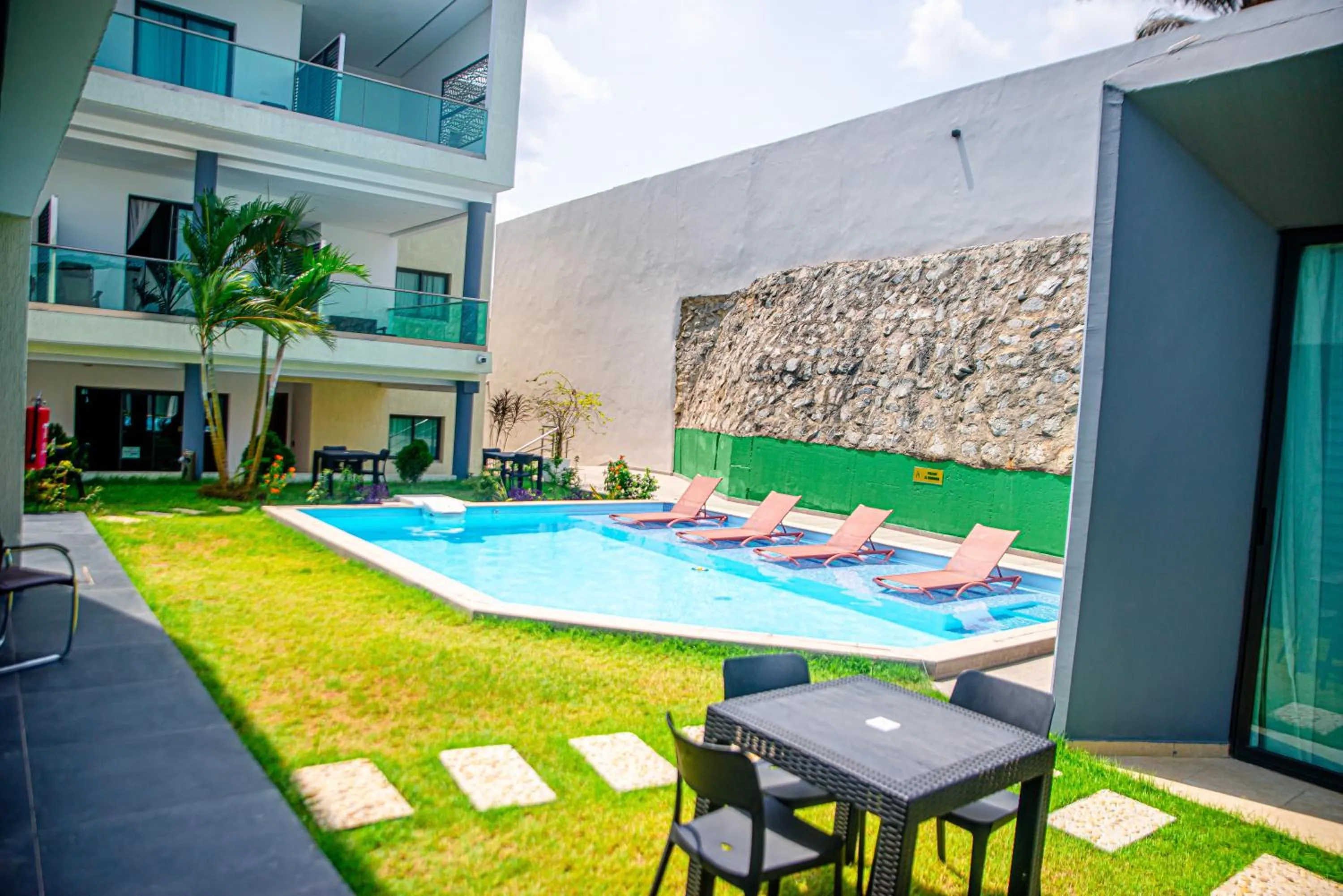 Garden in Hotel Yatchenin Abidjan