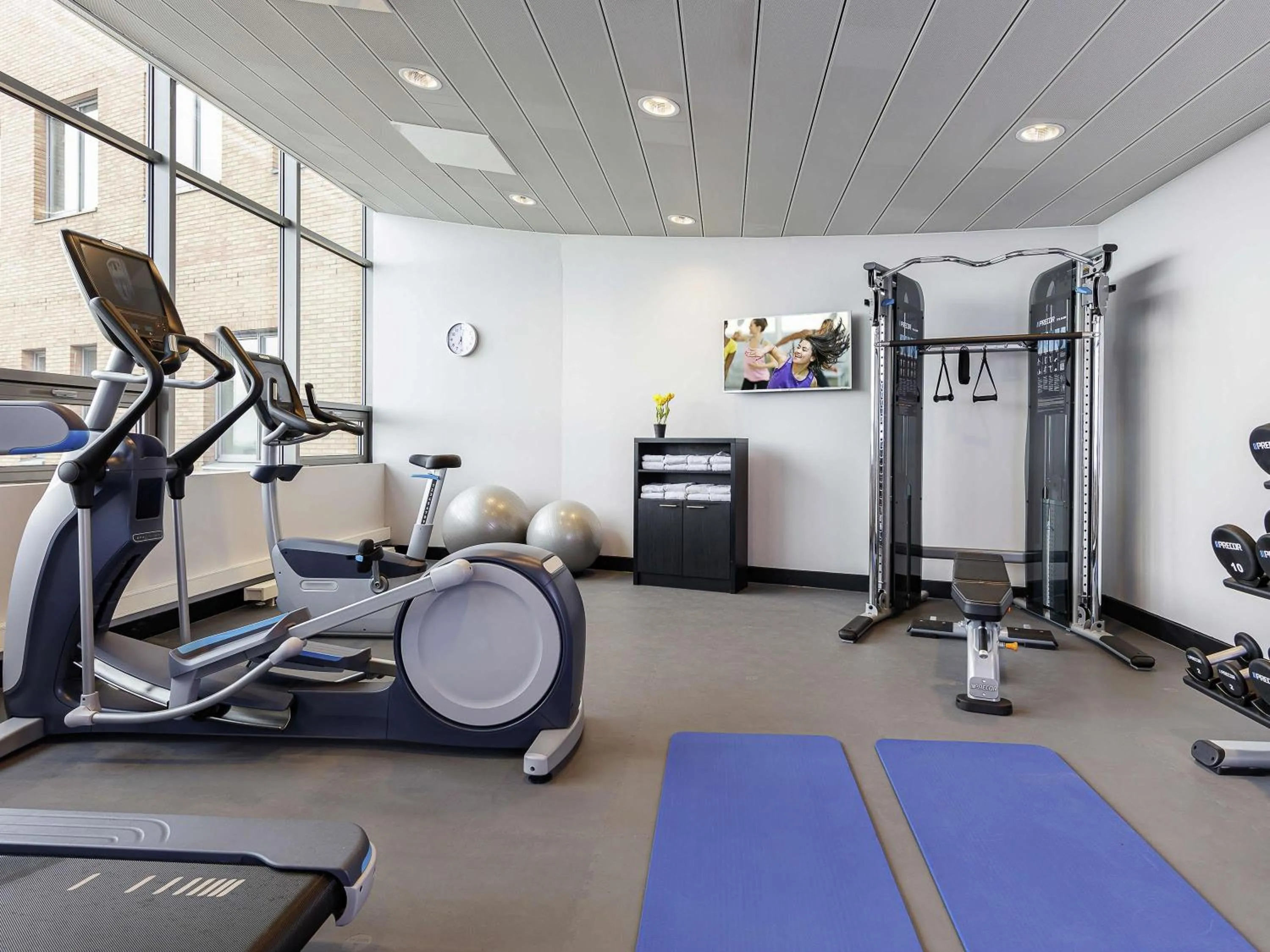 Fitness centre/facilities in Mercure Amsterdam Sloterdijk Station