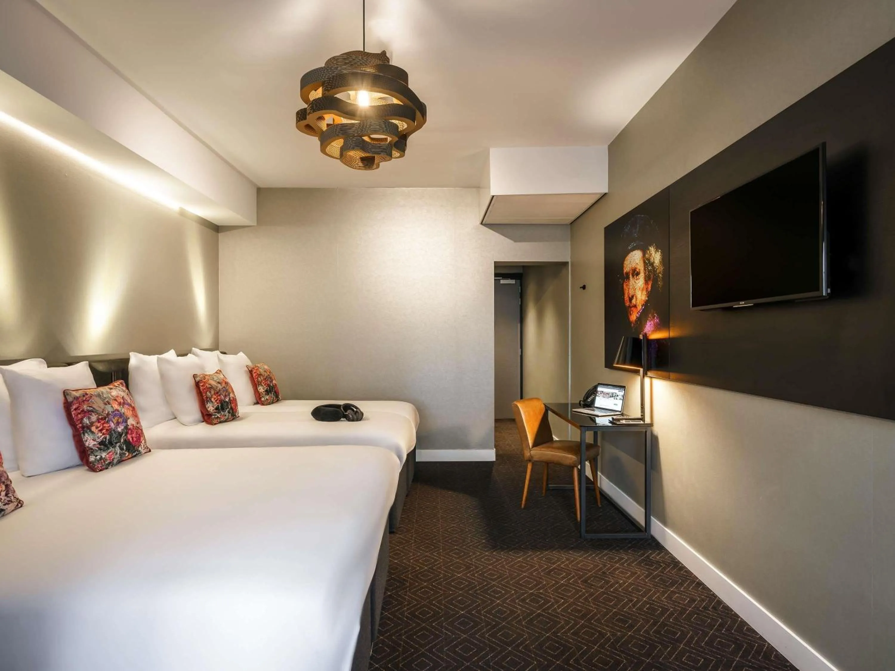 Bedroom, Bed in Mercure Amsterdam Sloterdijk Station