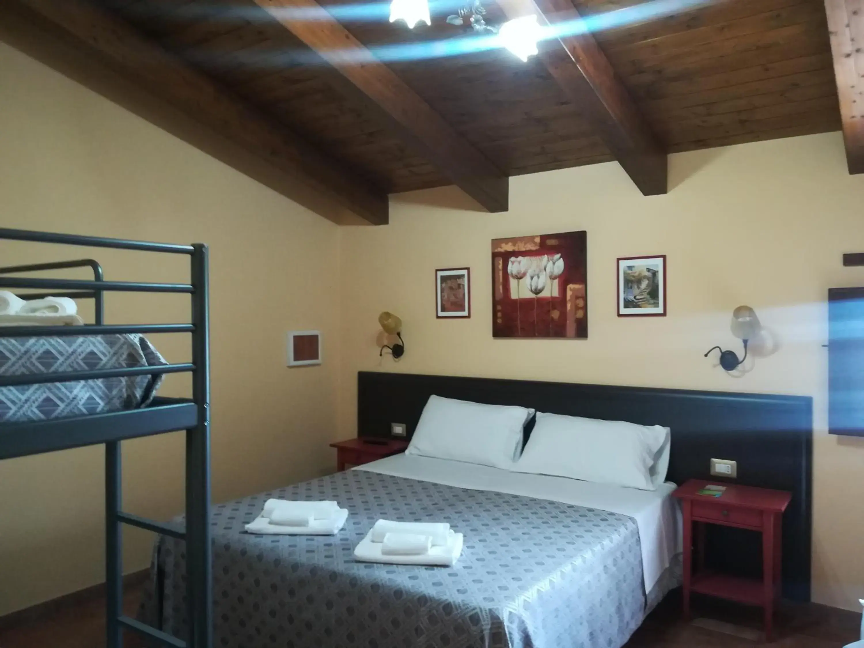 Quadruple Room with Private Bathroom in Agriturismo I Tre Ulivi Quadruple Room with Private Bathroom in Agriturismo I Tre Ulivi