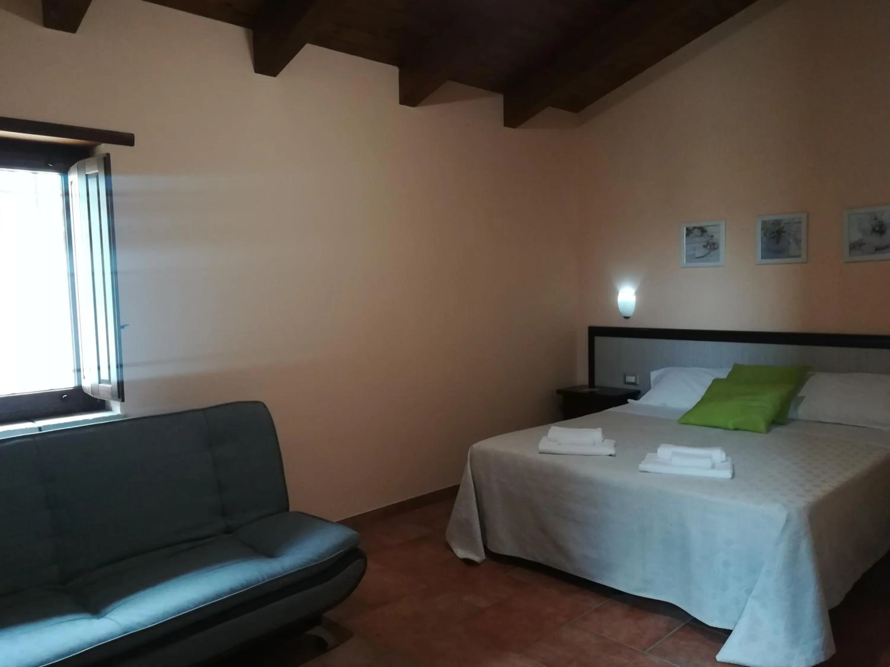 Classic Quadruple Room in Agriturismo I Tre Ulivi