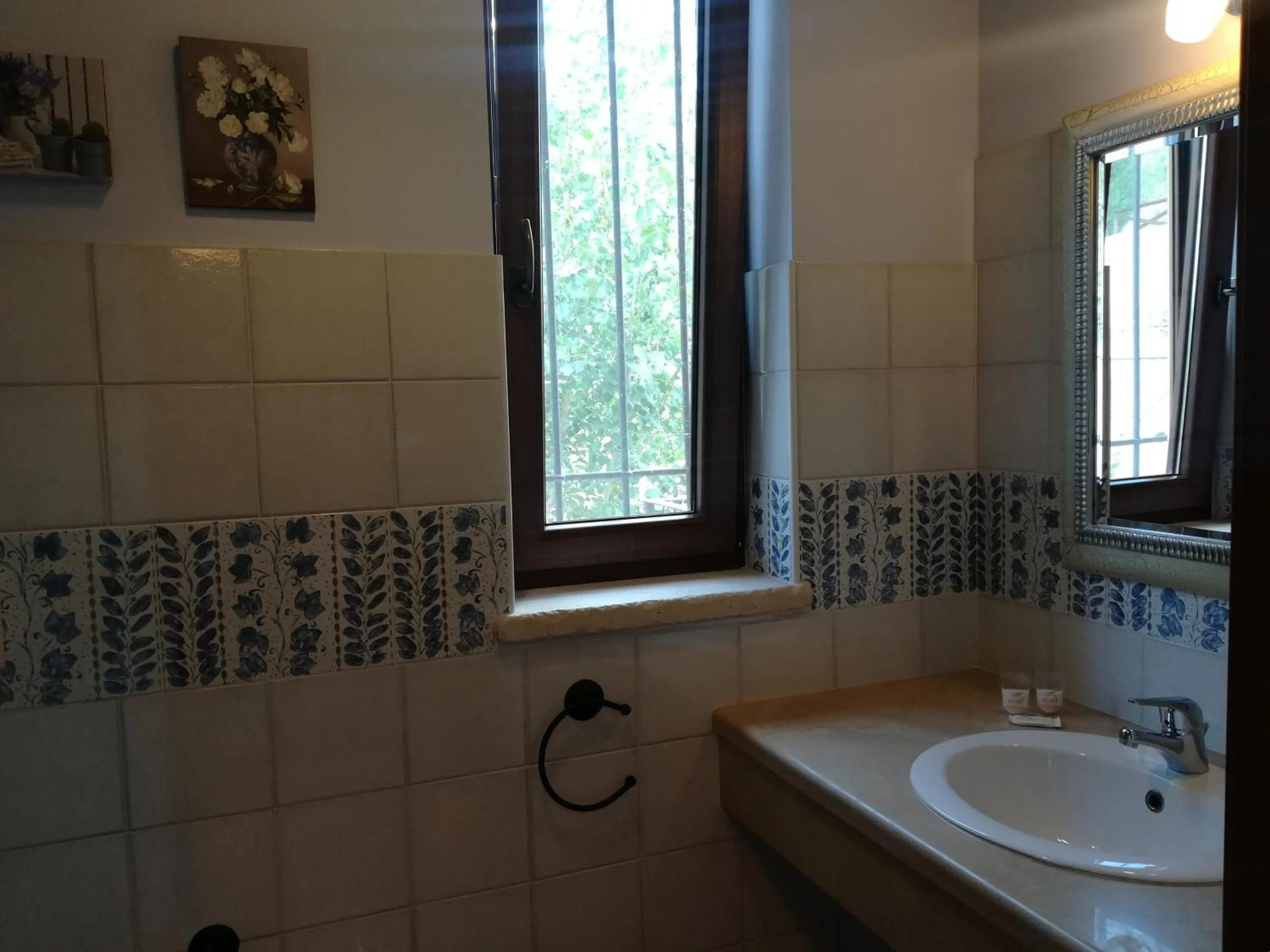 Small Double Room in Agriturismo I Tre Ulivi
