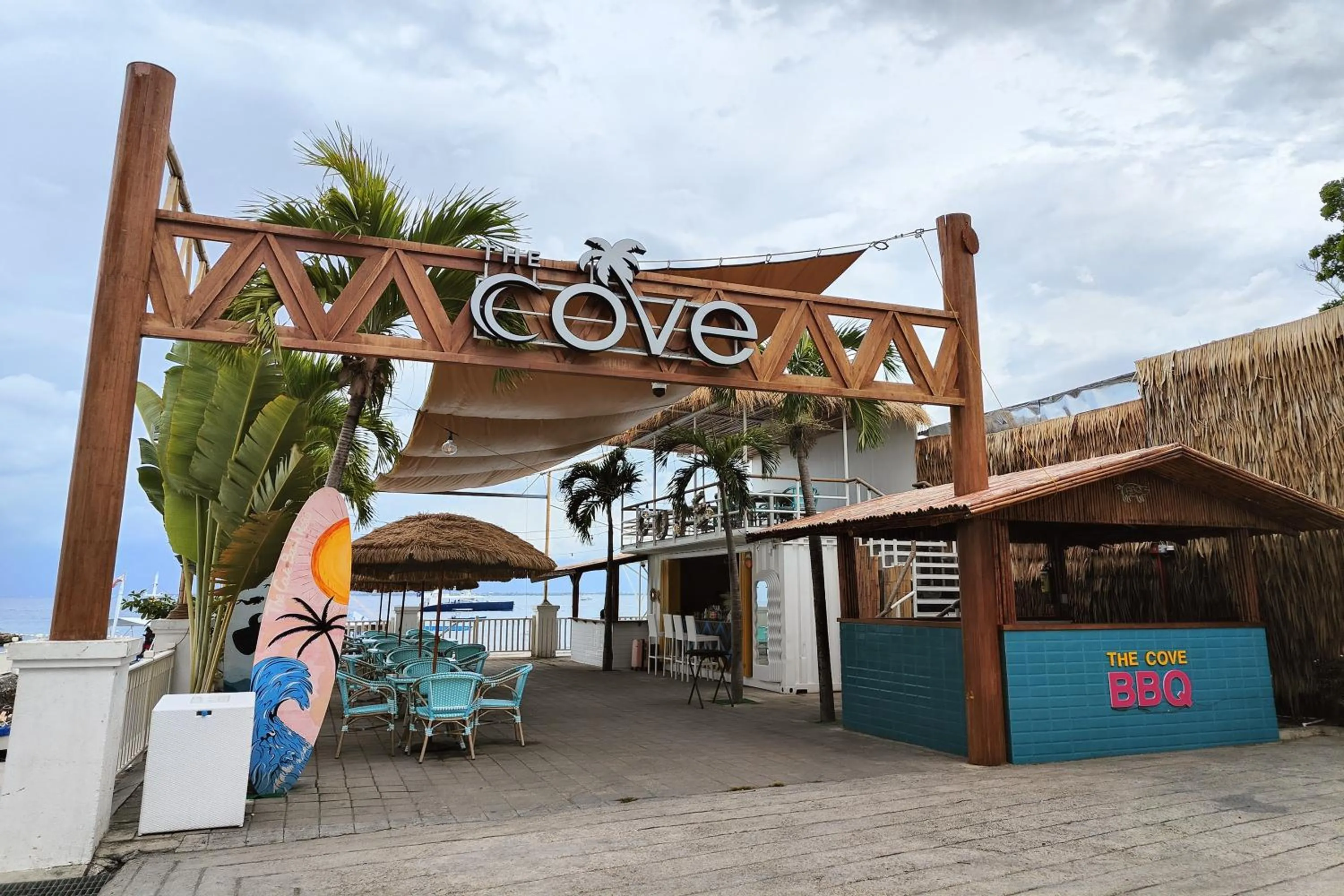 Restaurant/places to eat in The Mark Resort Cebu