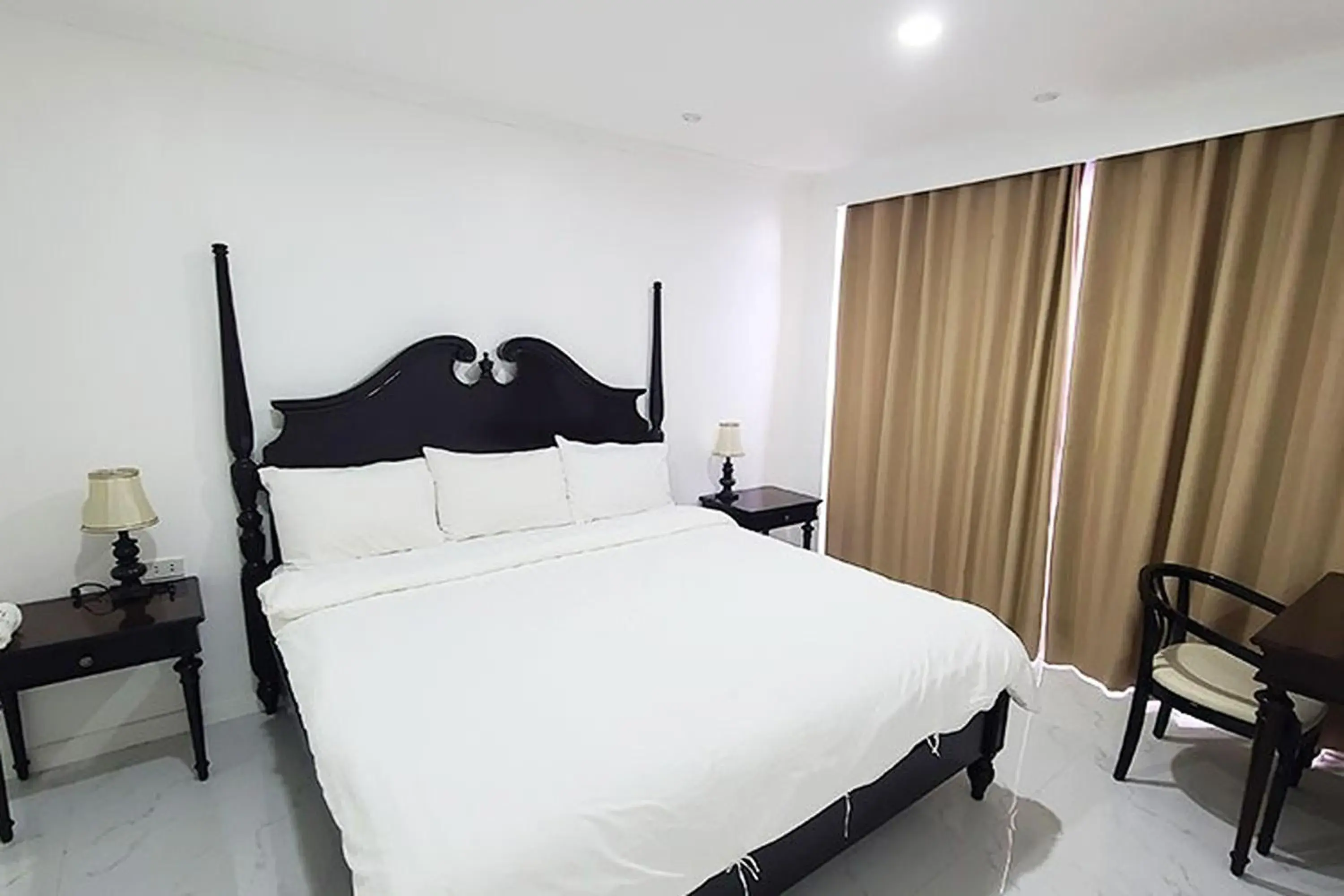 King Suite in The Mark Resort Cebu King Suite in The Mark Resort Cebu