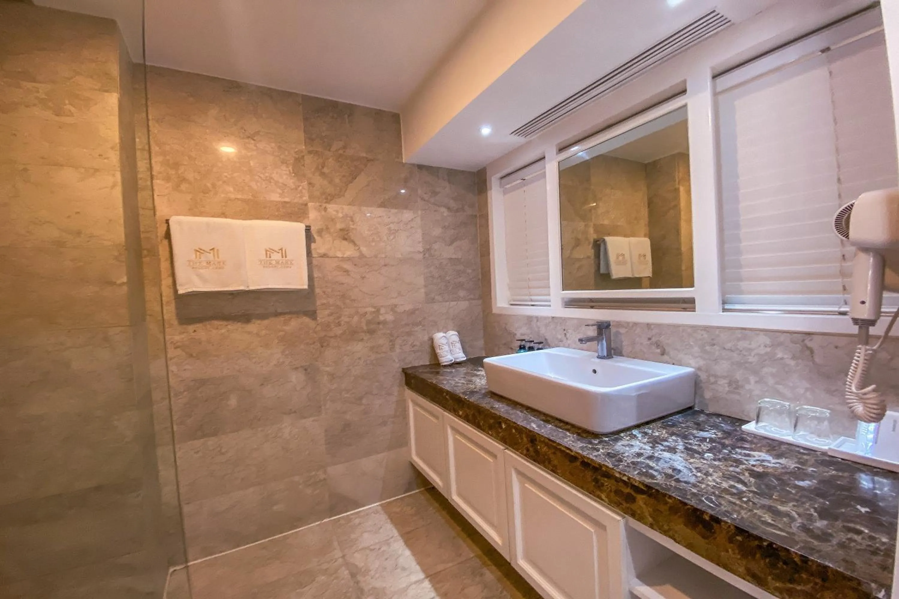 Shower in The Mark Resort Cebu