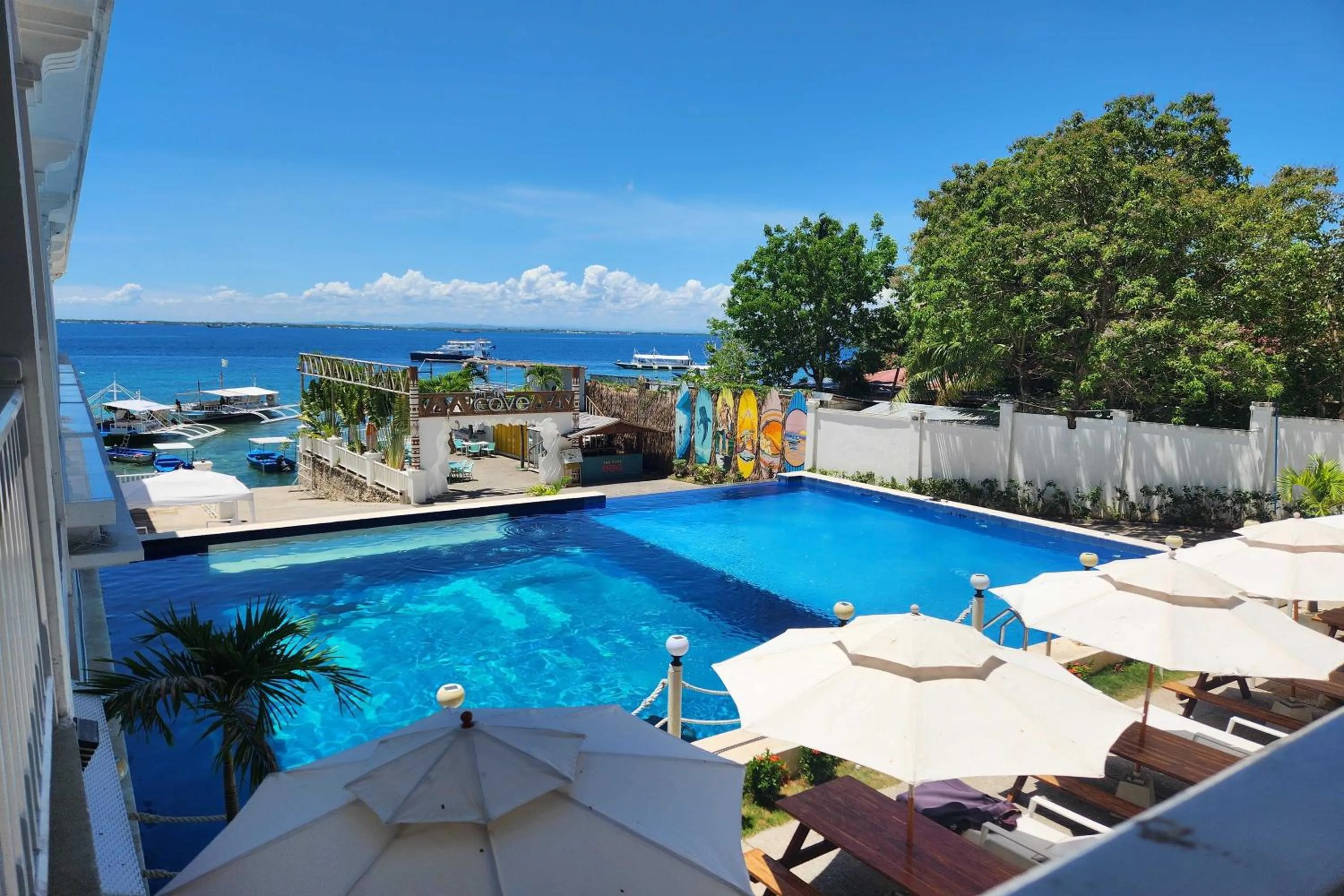 Swimming pool in The Mark Resort Cebu